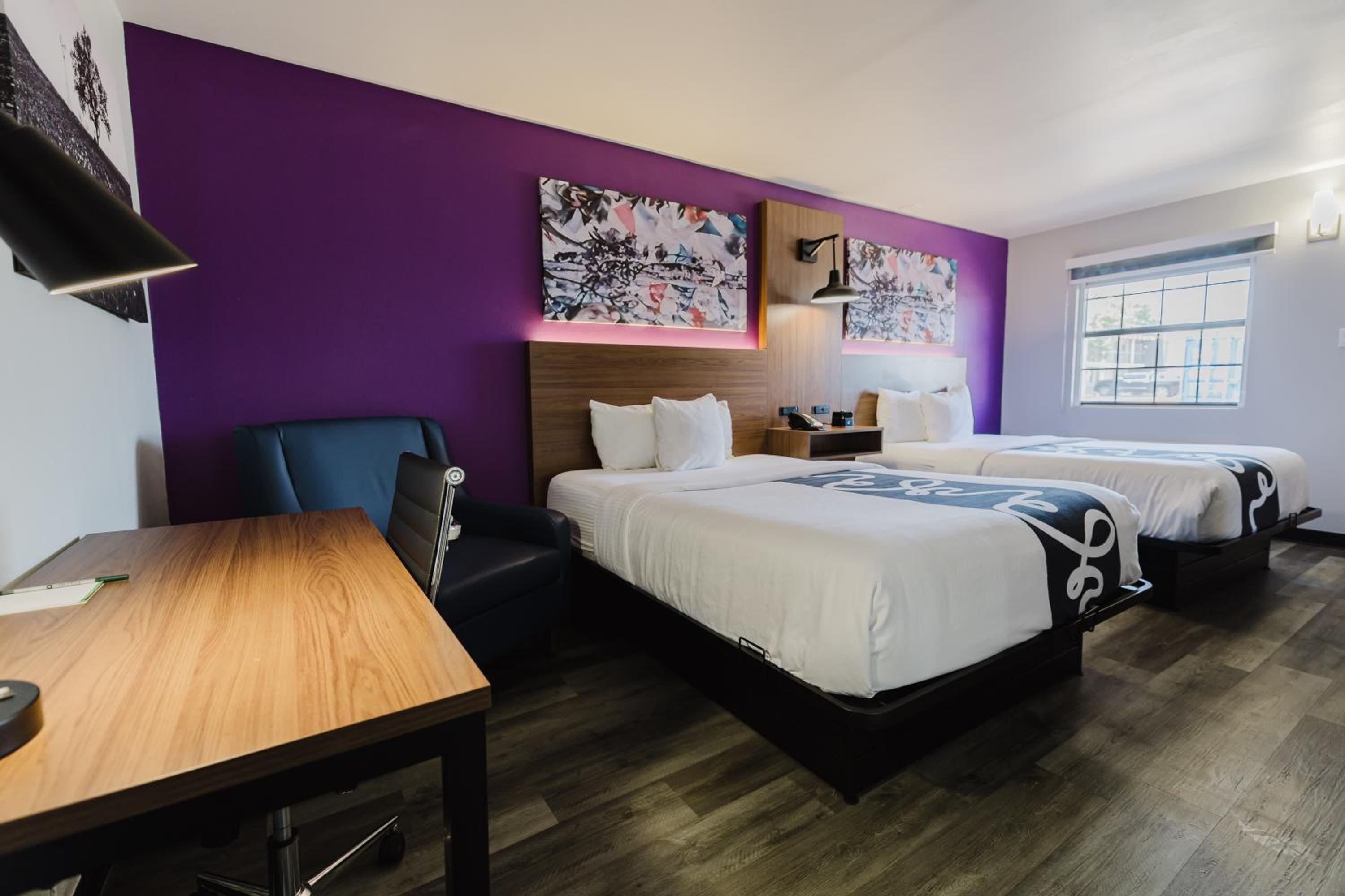 Queen Room with Two Queen Beds and Bath Tub - Mobility Accessible/Non-Smoking