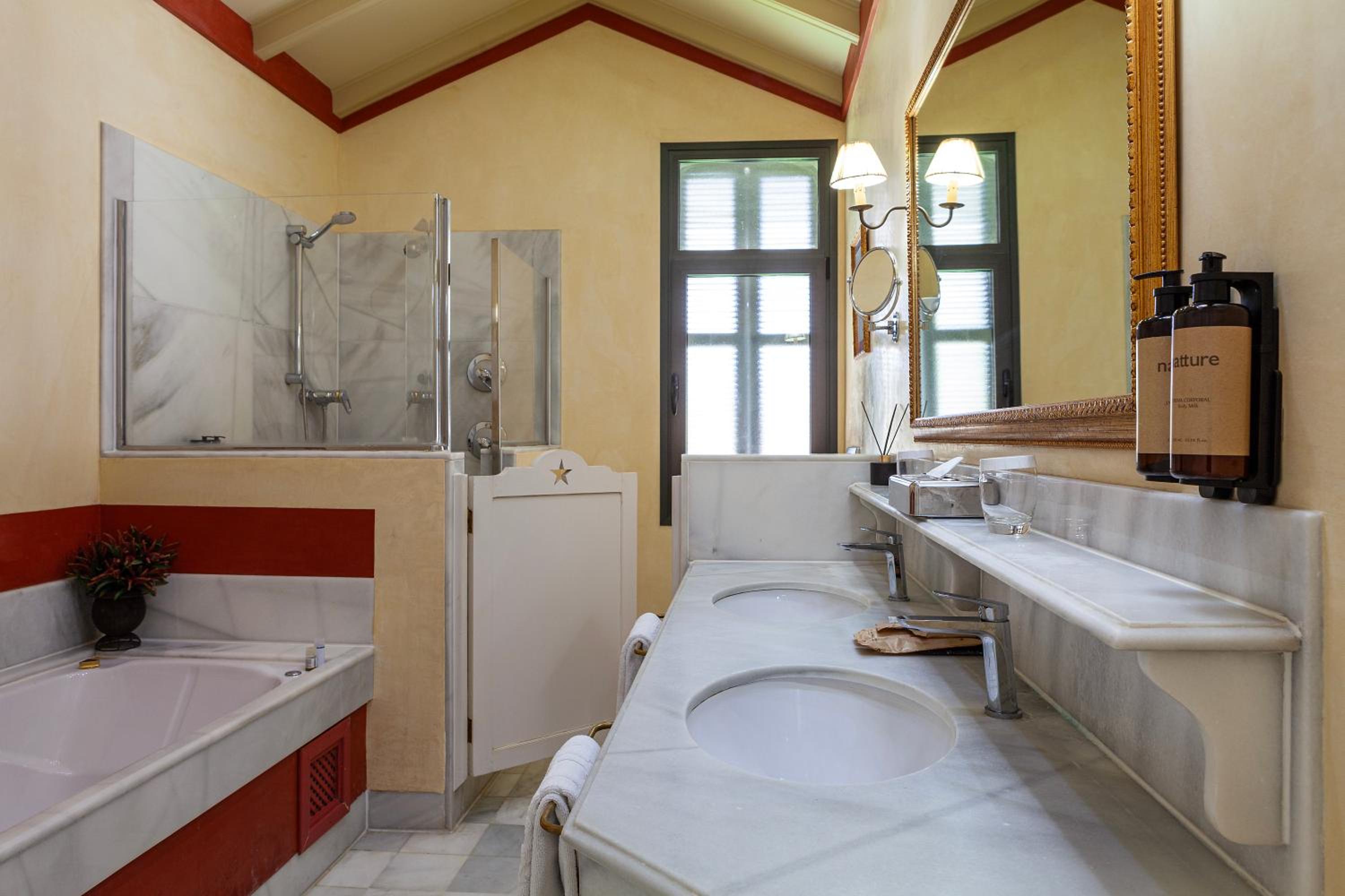 Junior Suite with Garden View