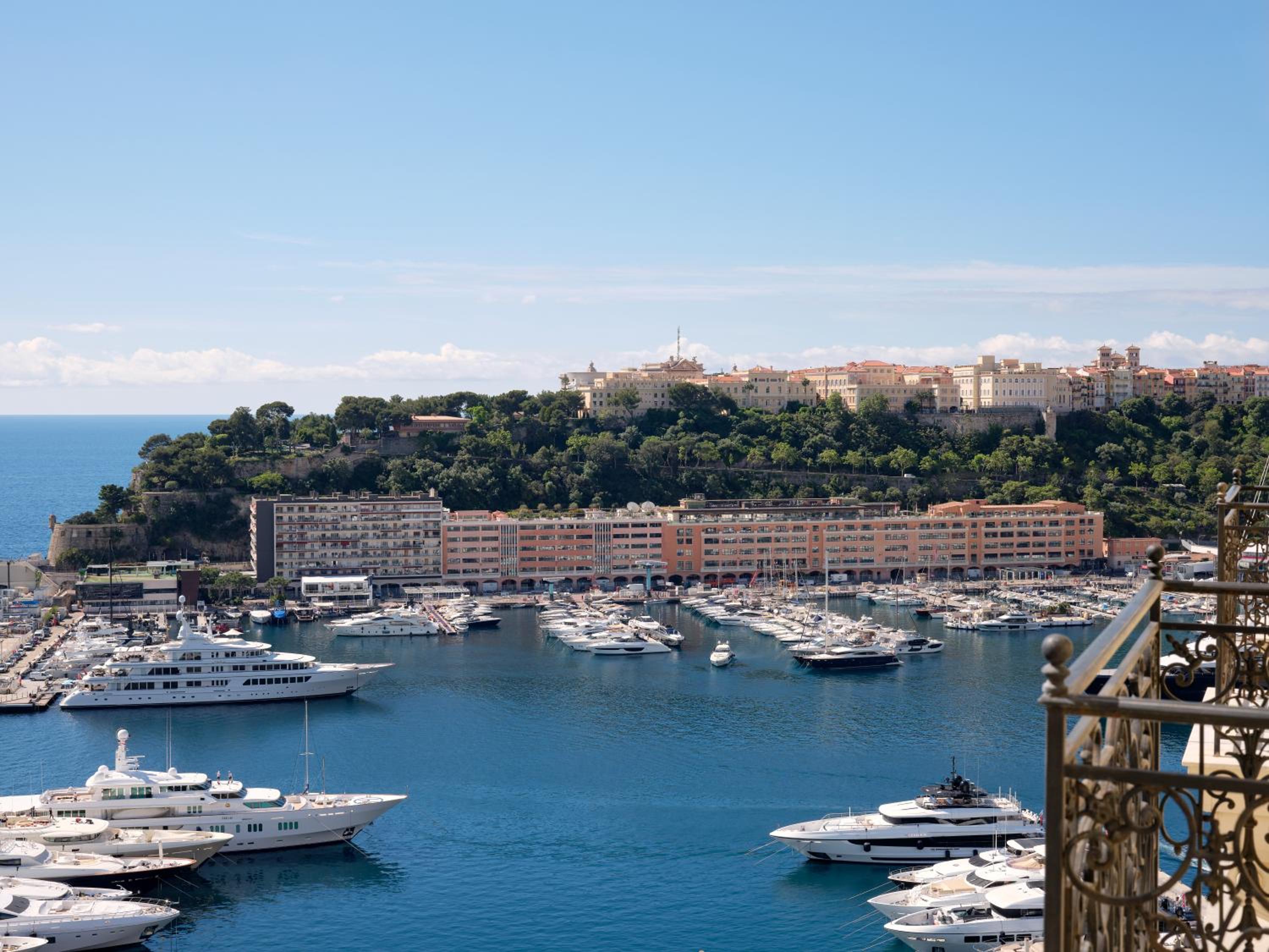 Prestige Suite with Sea View 