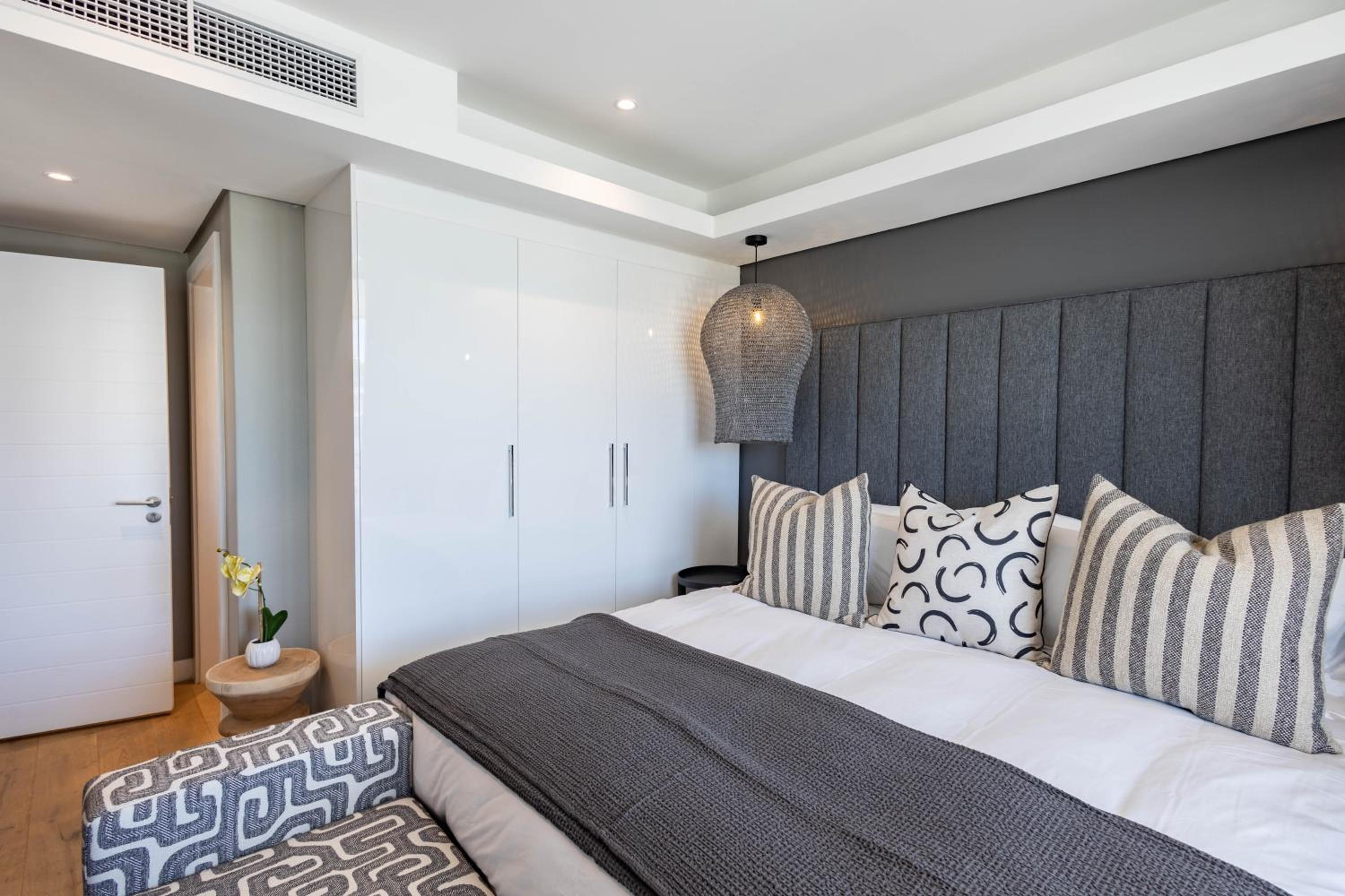 Three Bedroom Luxury Penthouse Apartment with Private Pool 406