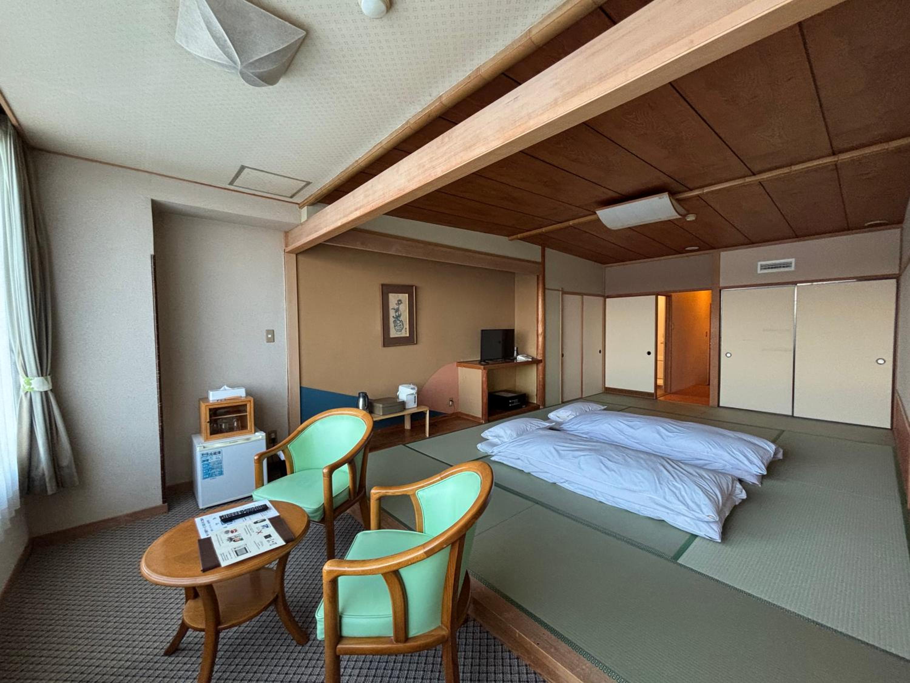 Japanese-Style Room Ocean side Lower Floor - Smoking