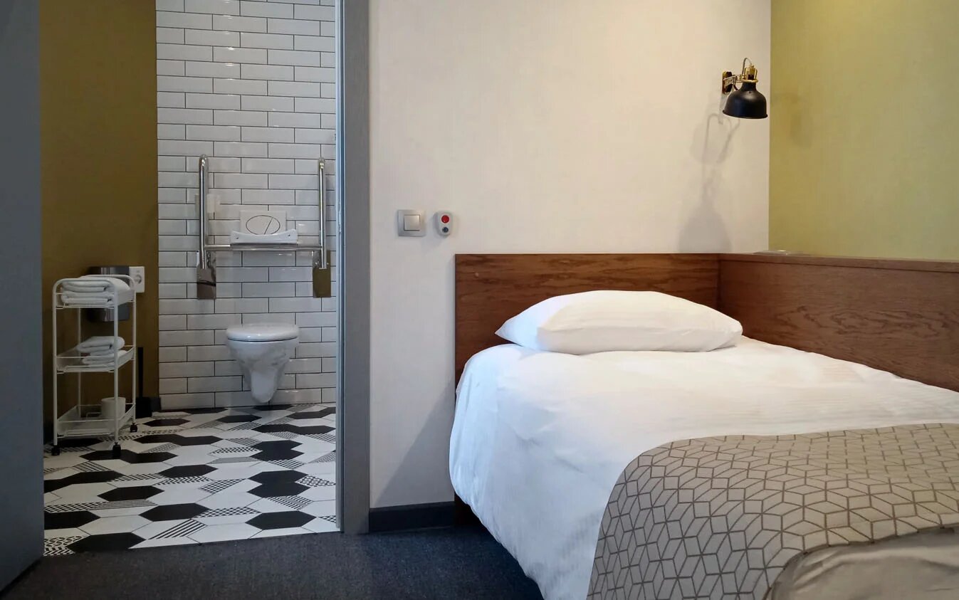 Одноместный для людей с ограниченными возможностями