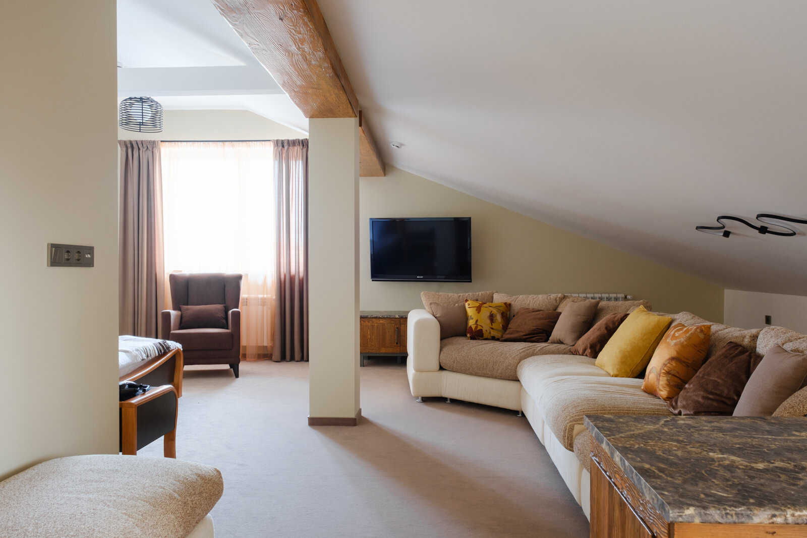 Джуниор Сюит 5-й этаж (504)