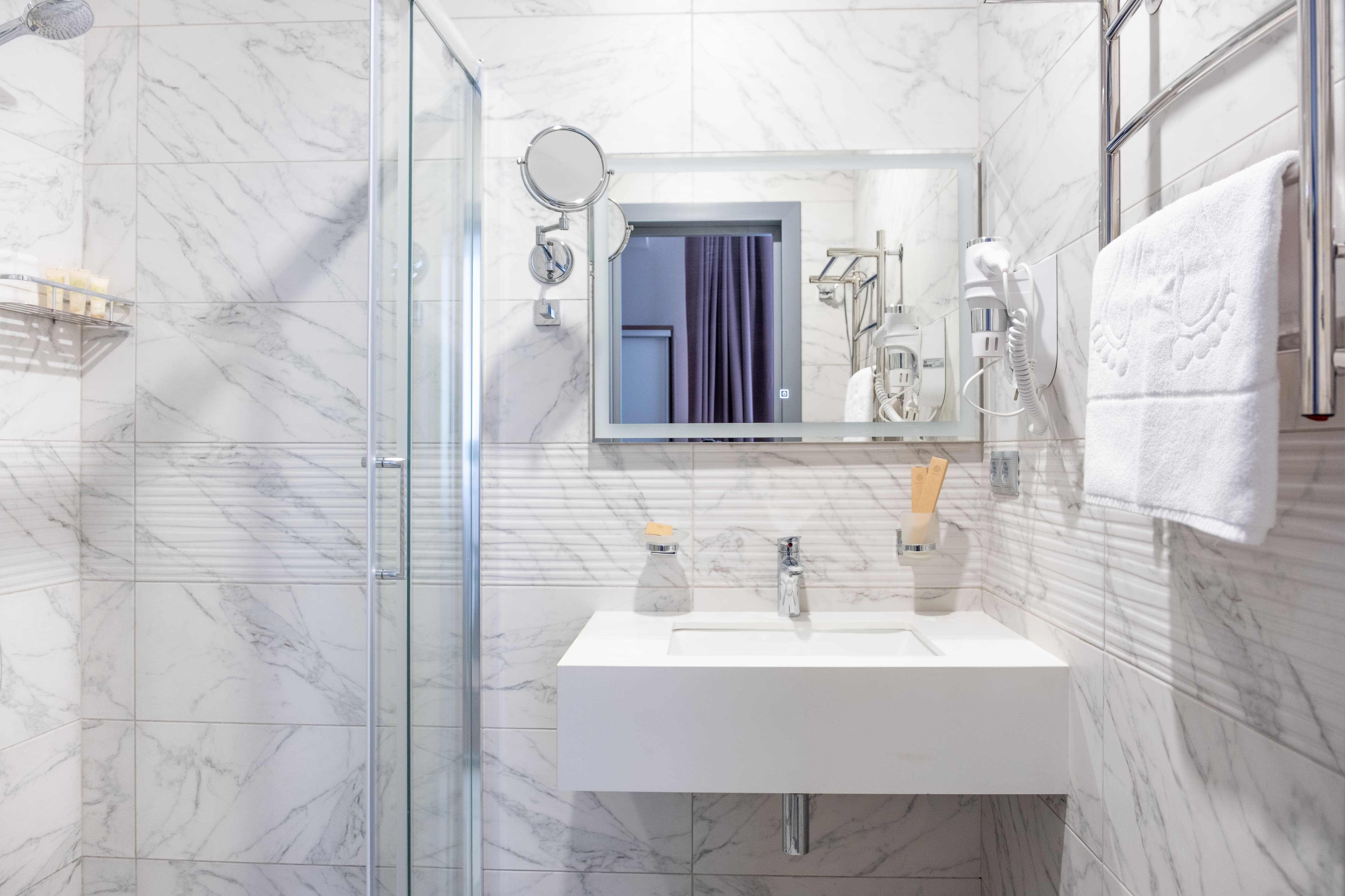 Двухместный номер с 1 кроватью или 2 отдельными кроватями и дополнительной кроватью