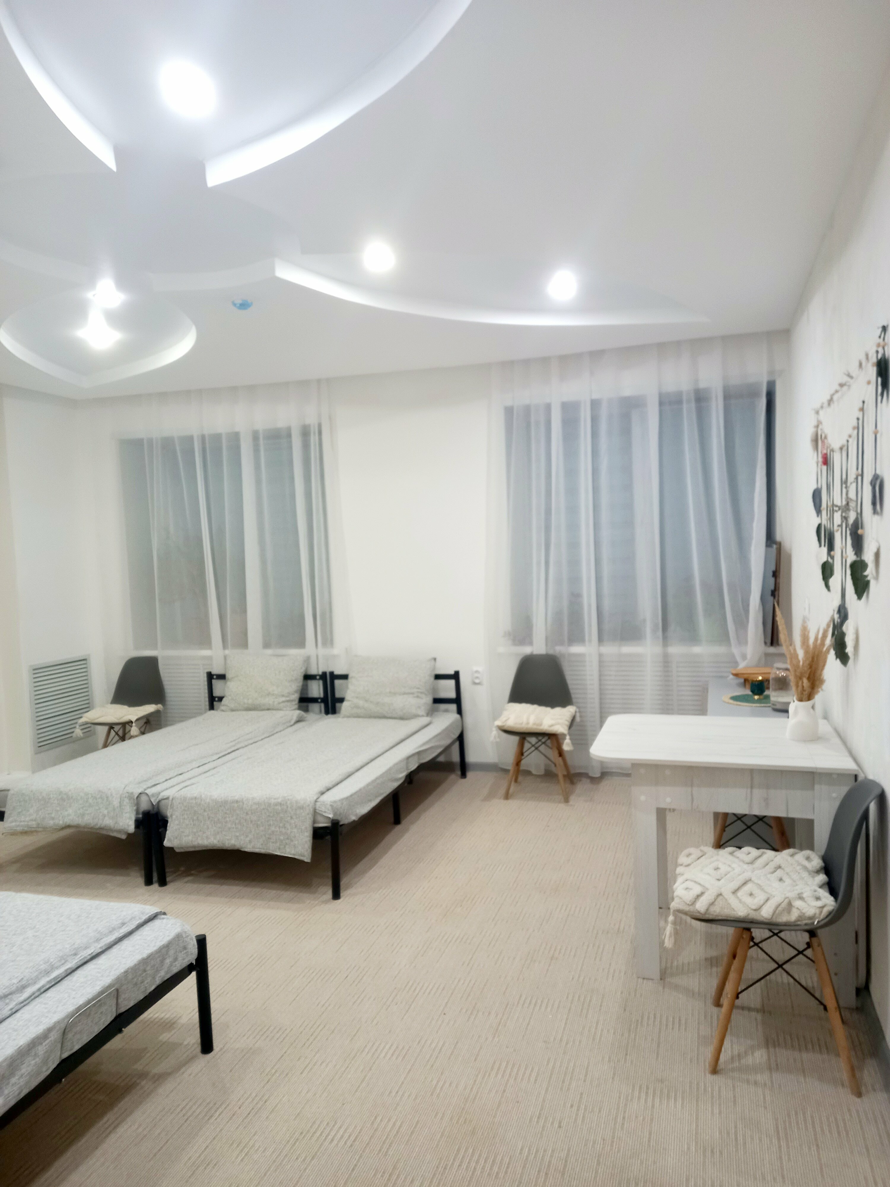 Студия вместимостью до 4 человек с односпальными кроватями