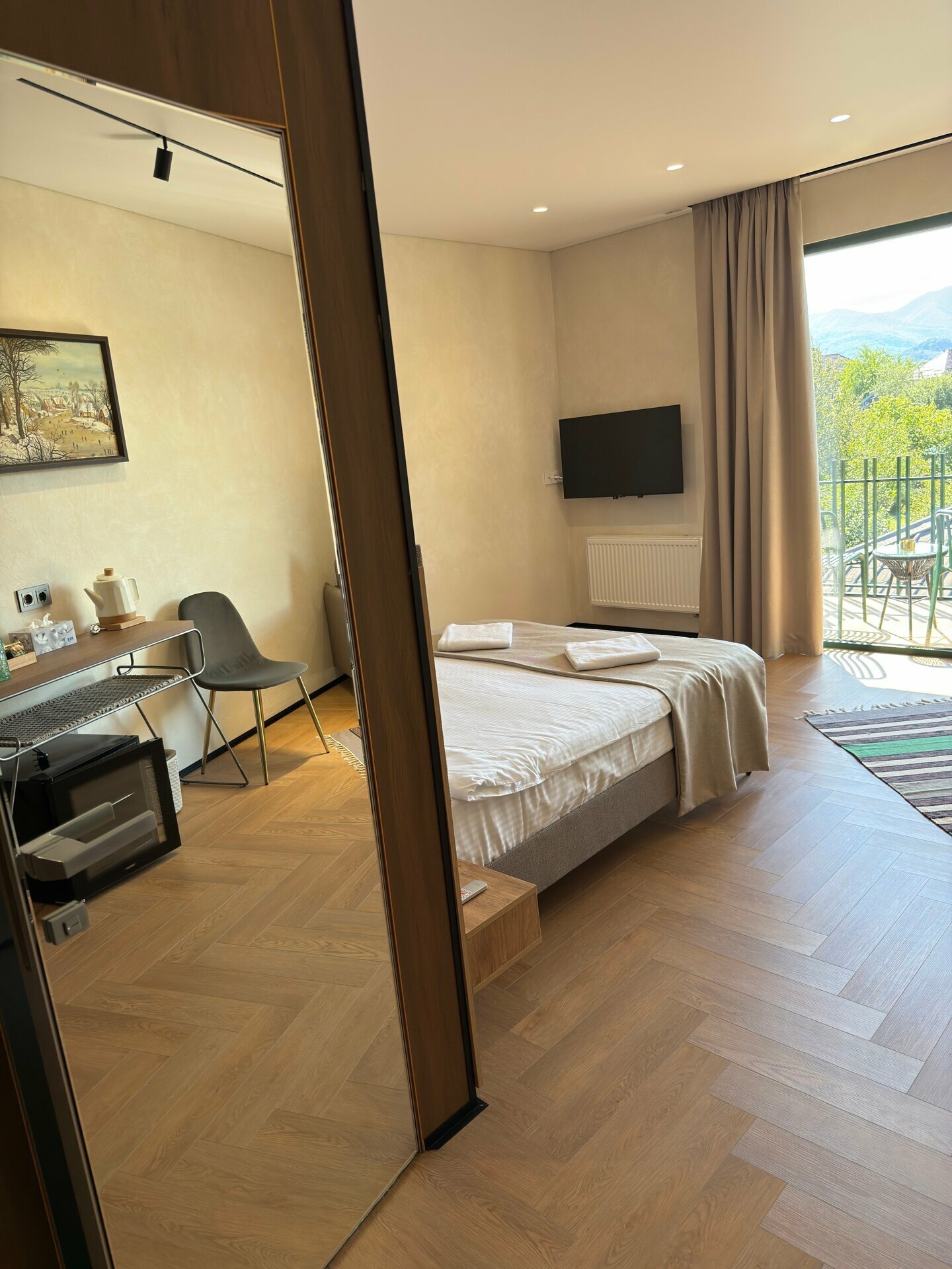 Трехместный номер с видом на бассейн