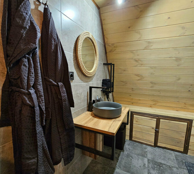 Дом с собственным бассейном