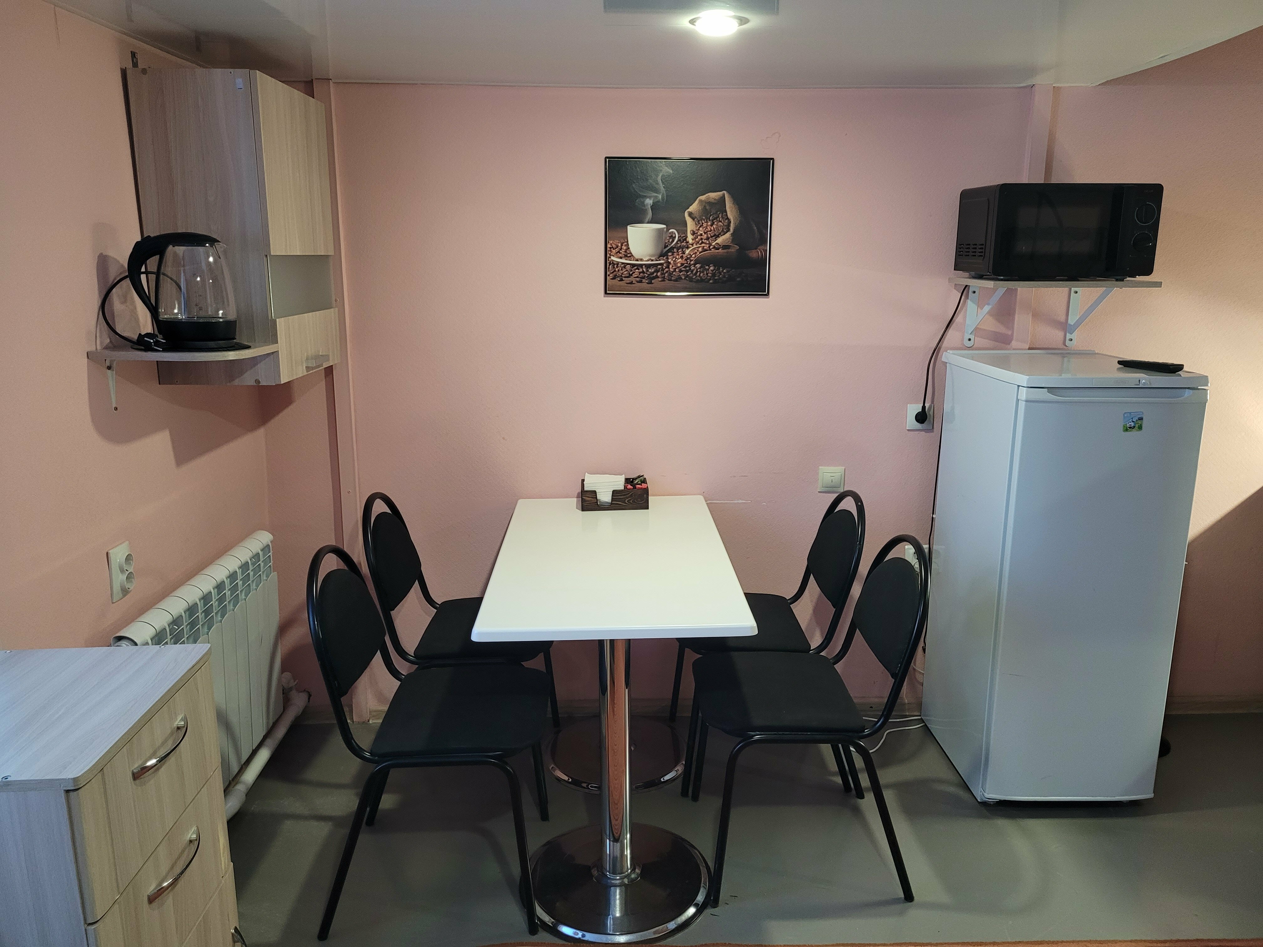 Трехместный номер с видом на горы