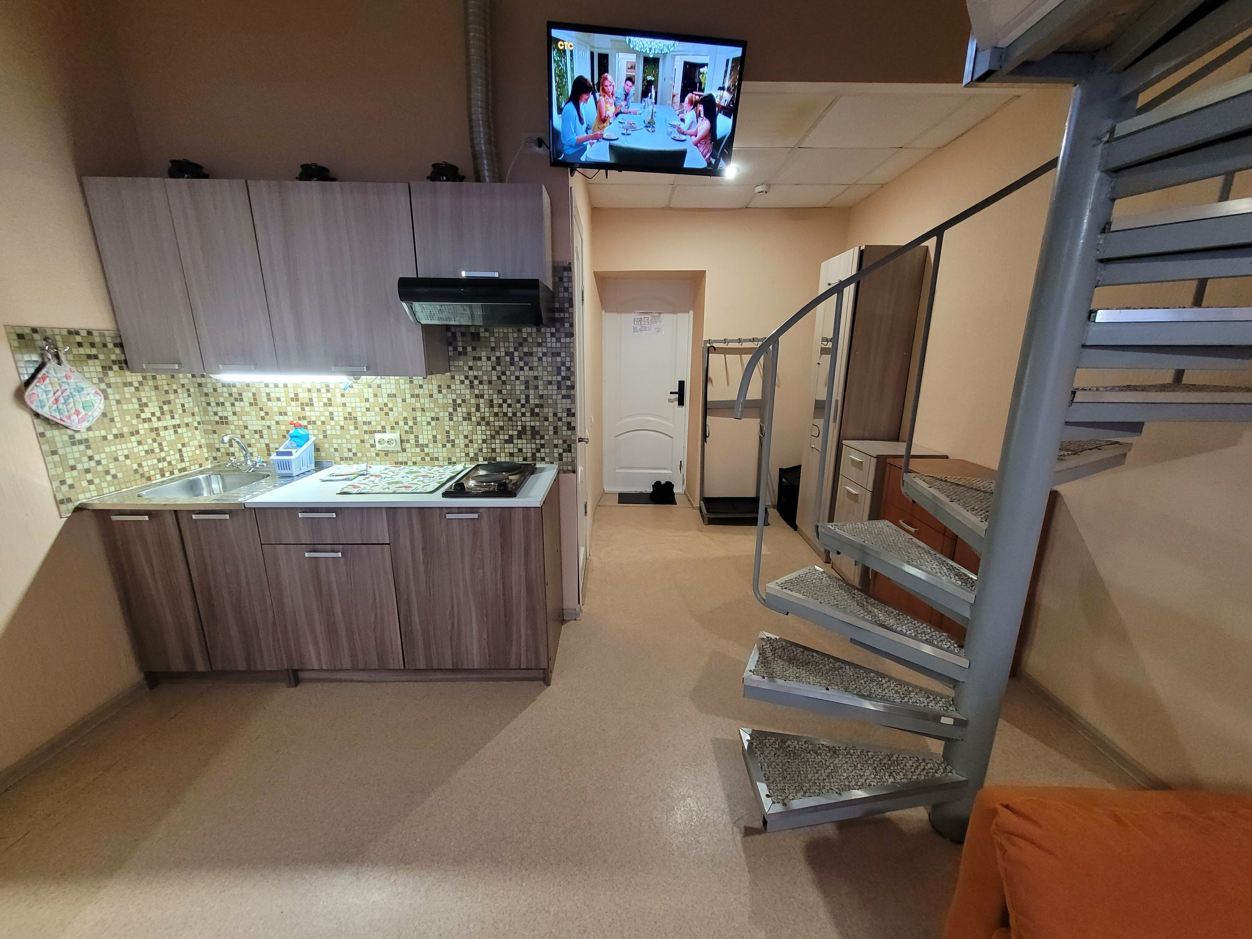 Трехместный номер с видом на горы