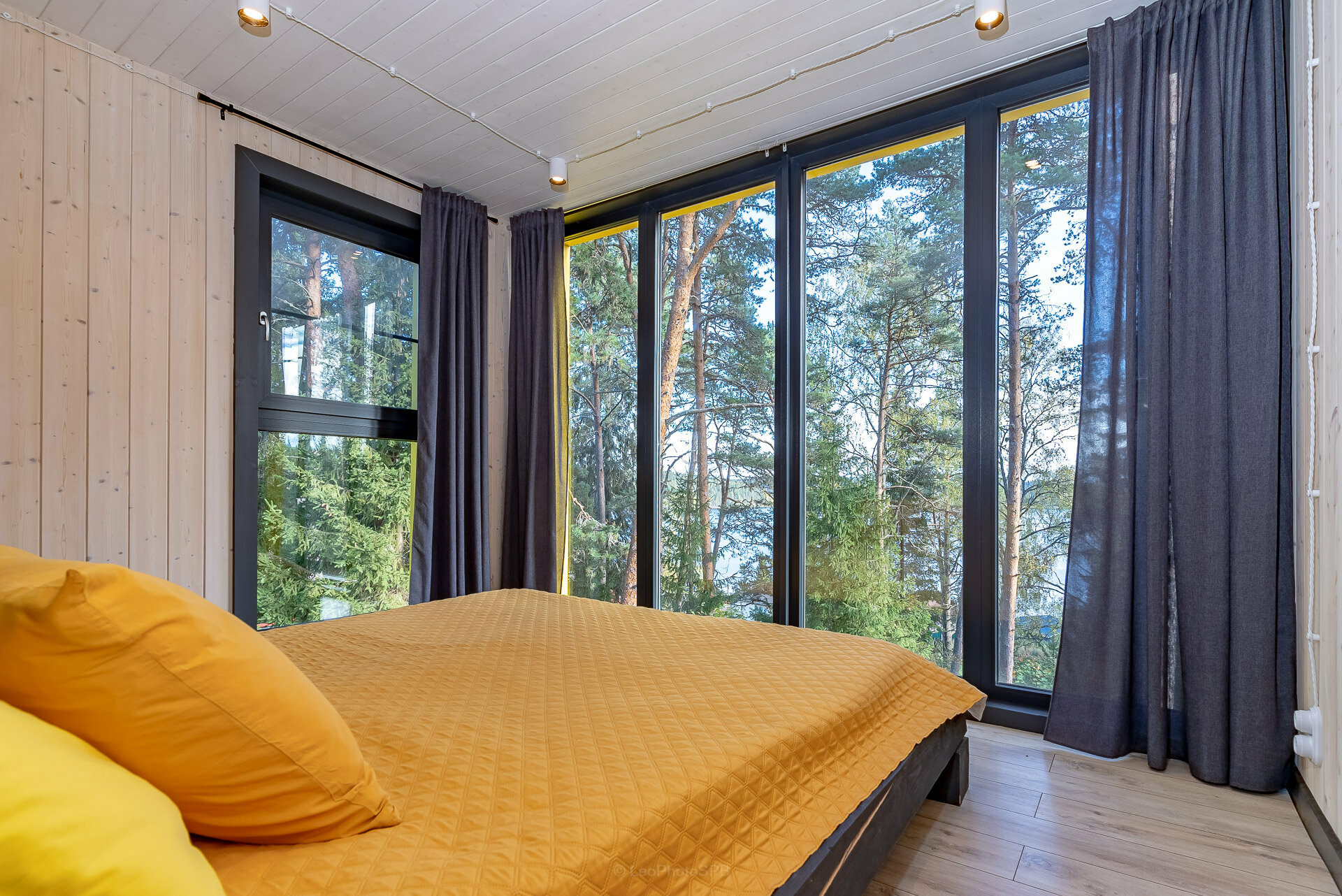 Дом с видом на озеро