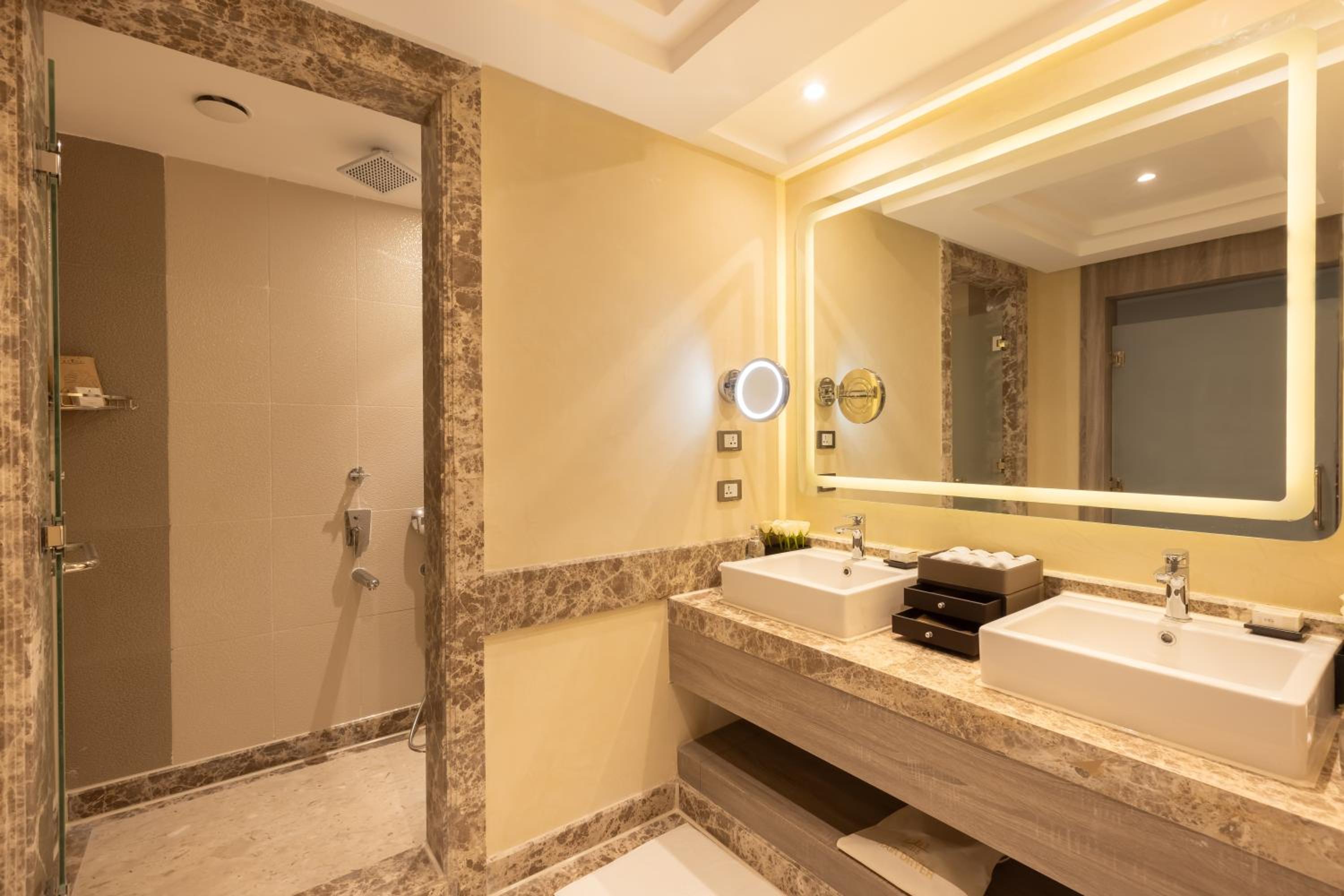 Junior Suite - Blue Planet