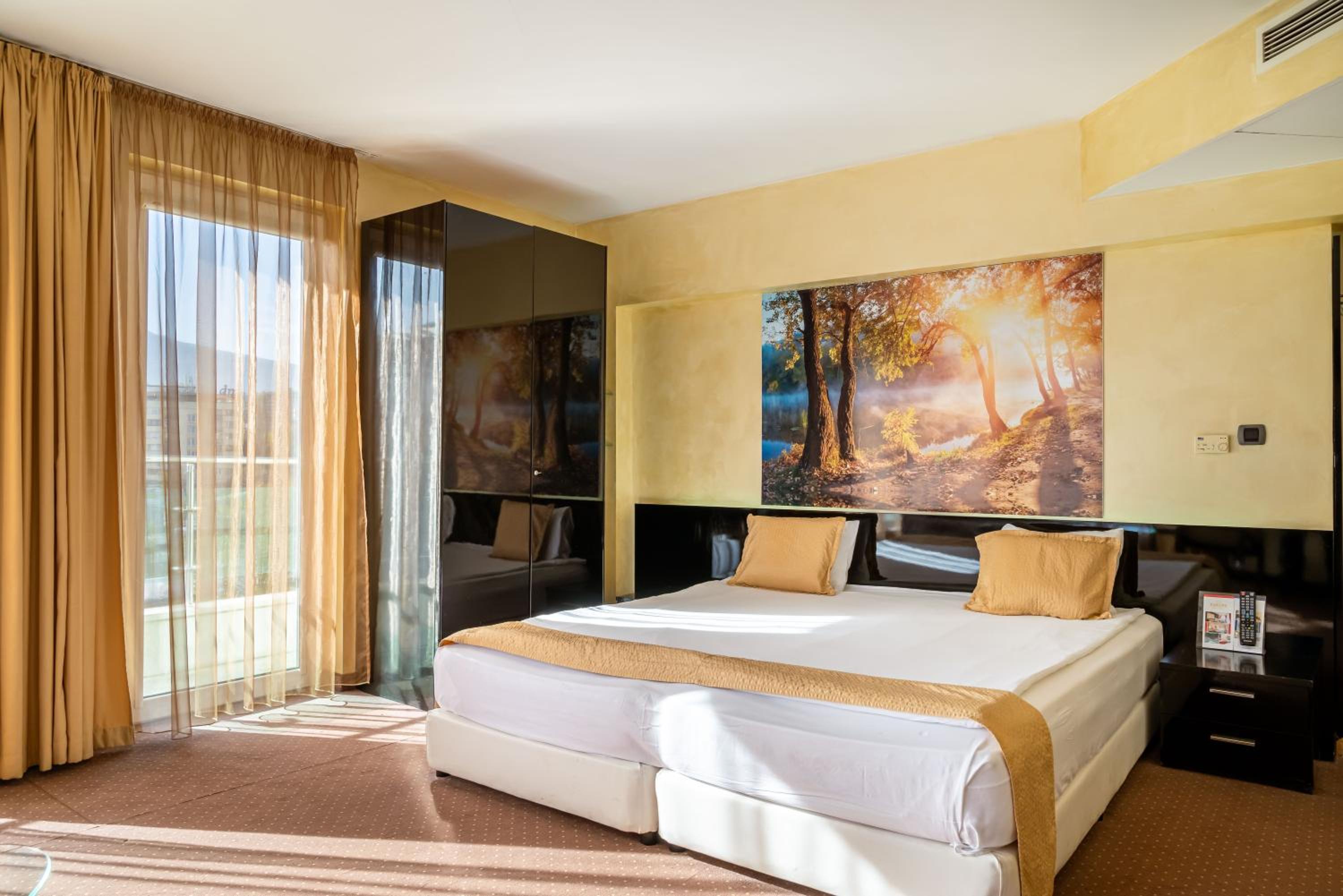 Double Room with Free Underground Parking