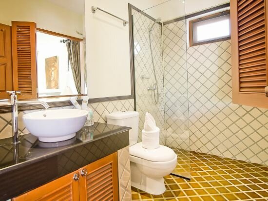 Villa 3 Private Pool With Jacuzzi Five Bedroom Non Smoking