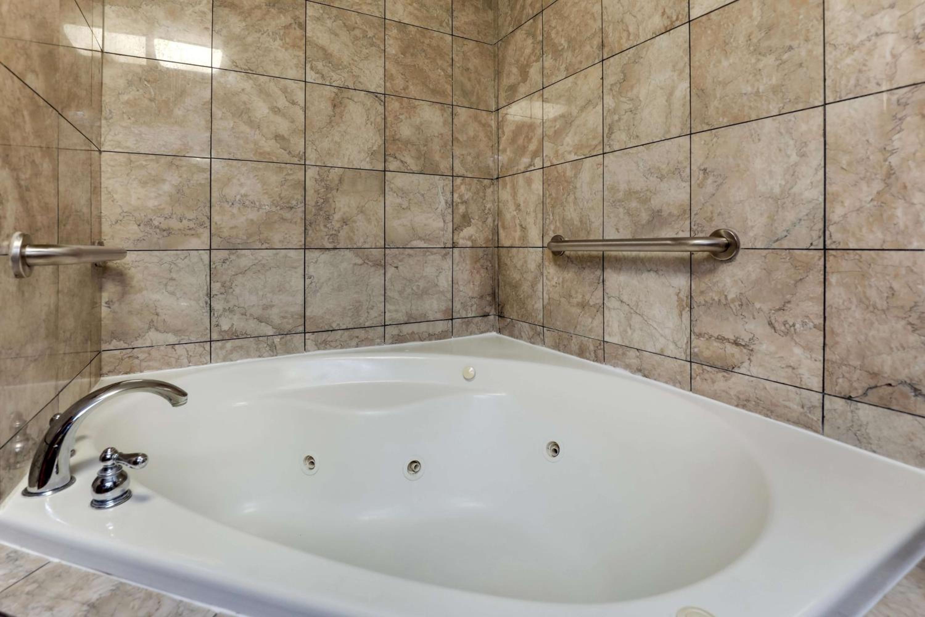 King Suite With Spa Bath