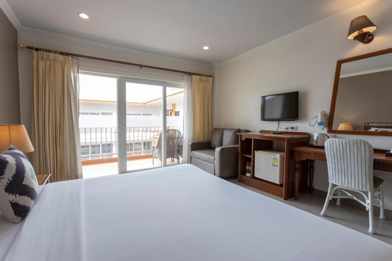 King Room with Pool View