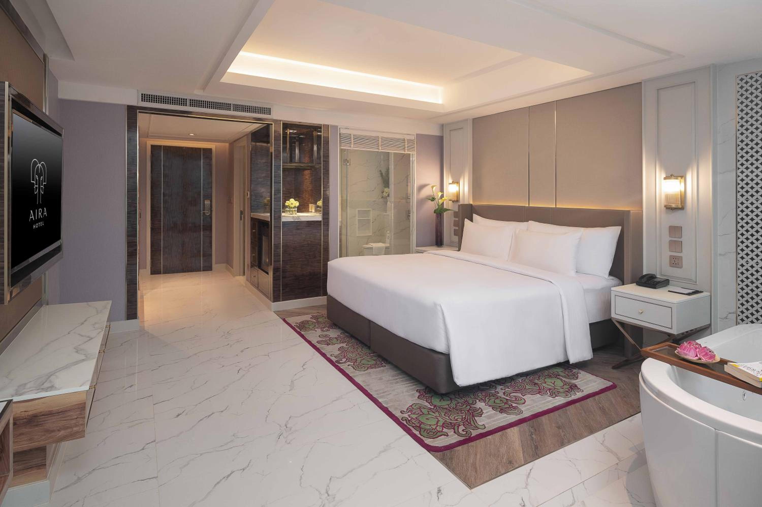 Jacuzzi Corner with Club Lounge Access