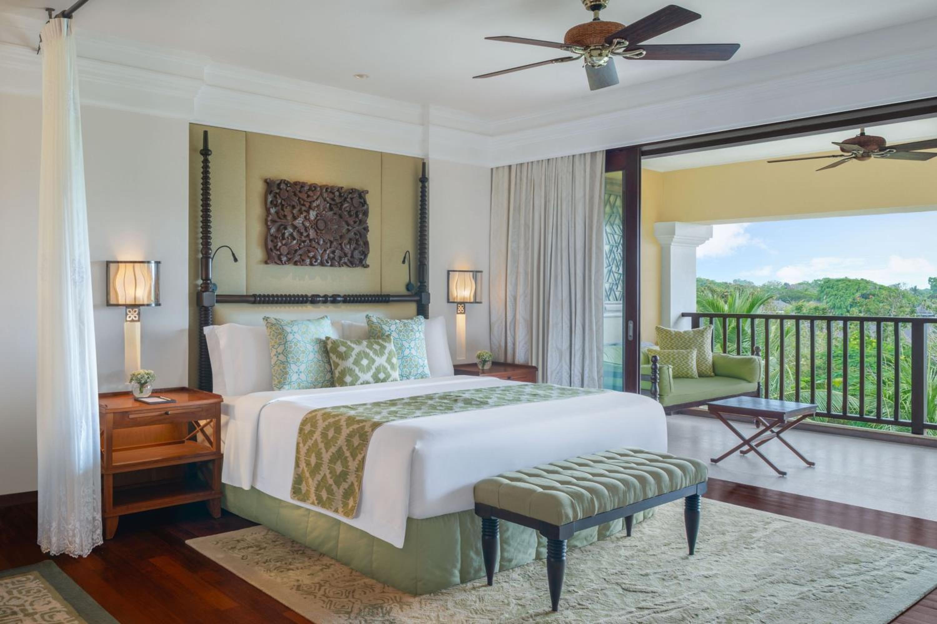 St Regis Suite, 1 Bedroom Suite, 1 King, Balcony with Complimentary Airport Transfer