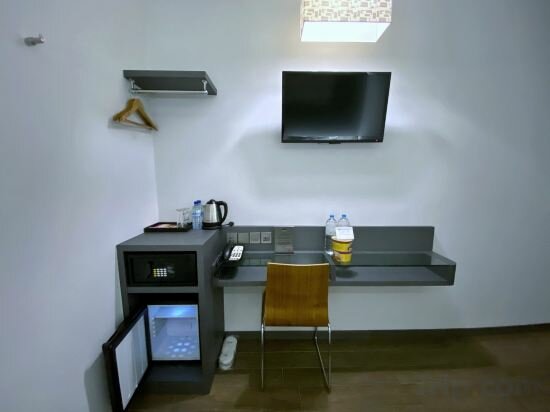 Superior Twin Room (No-Window)