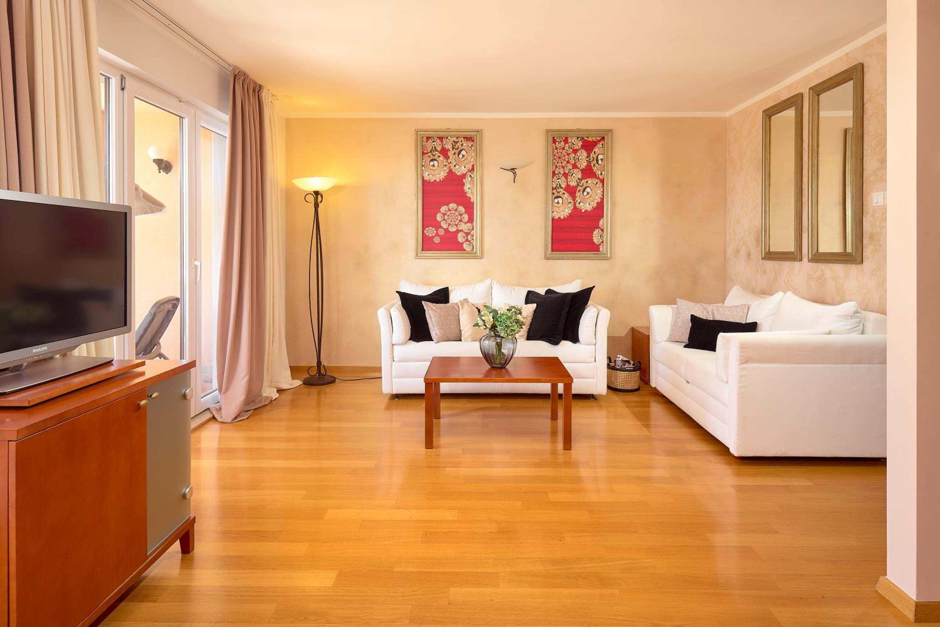 Junior Suite with Balcony and Sea View