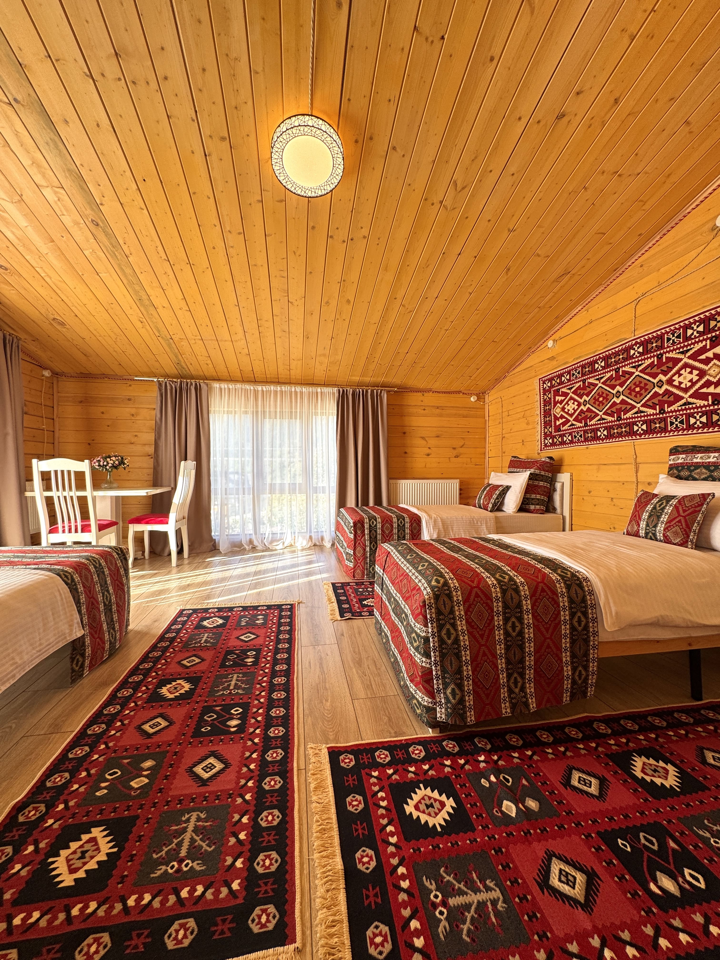 Трехкомнатный улучшенный комфорт с видом на горы | 3 этаж