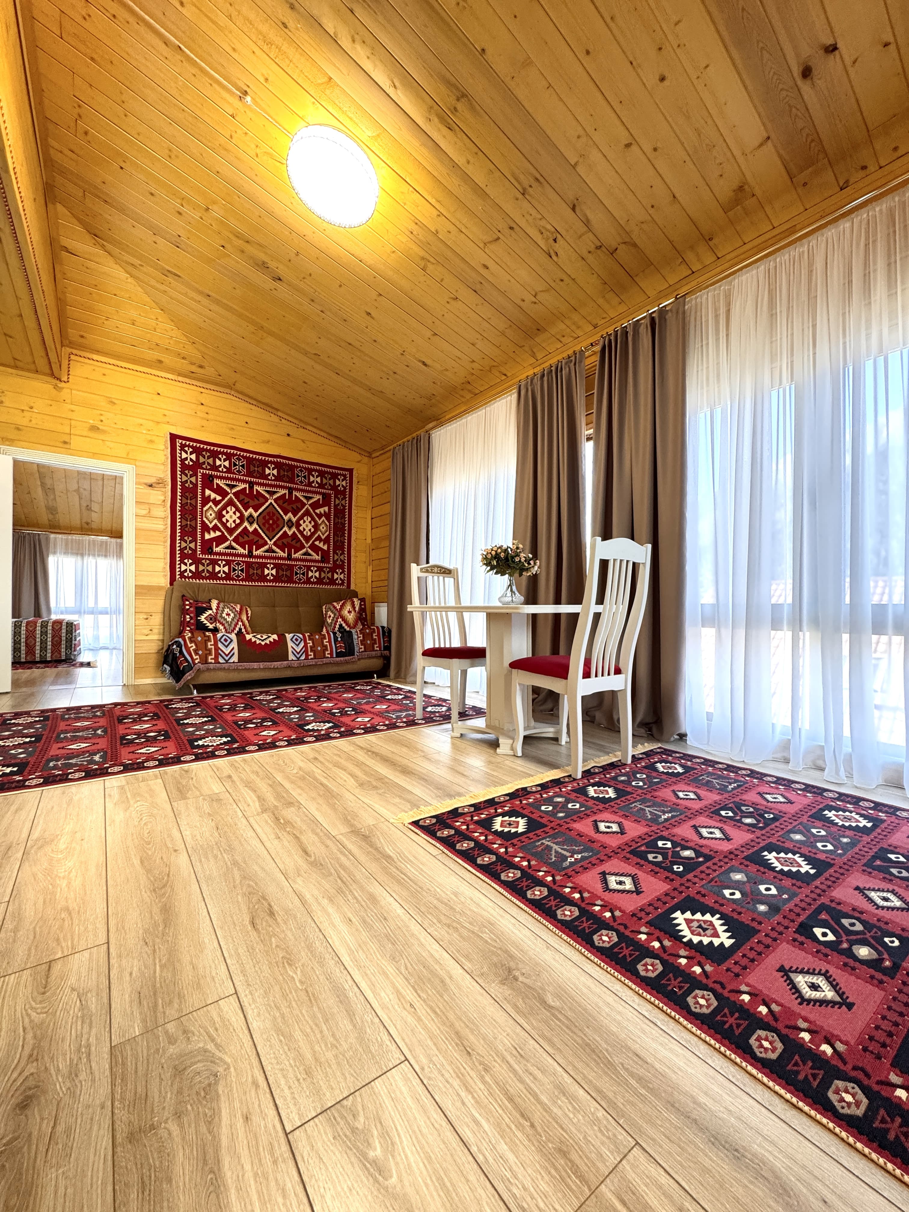 Трехкомнатный улучшенный комфорт с видом на горы | 3 этаж