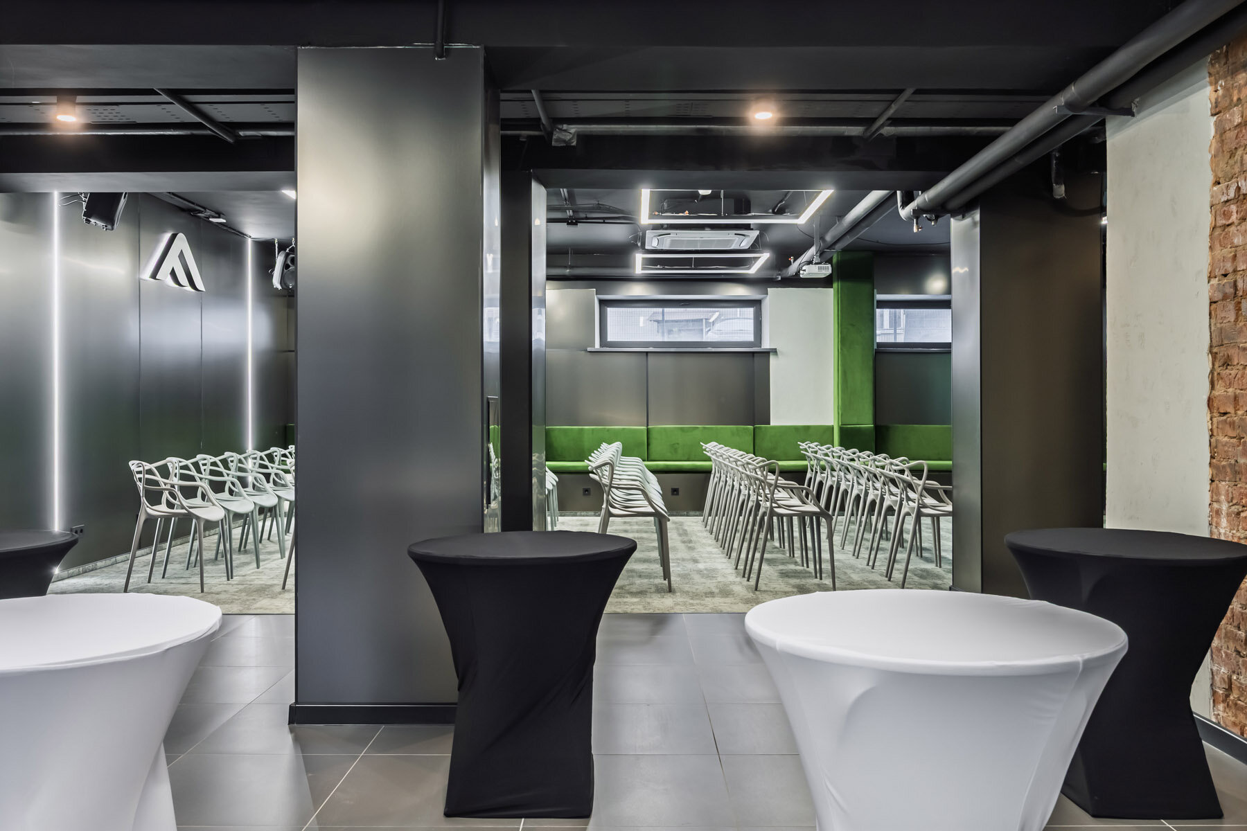 Стандарт с 1 двуспальным диваном