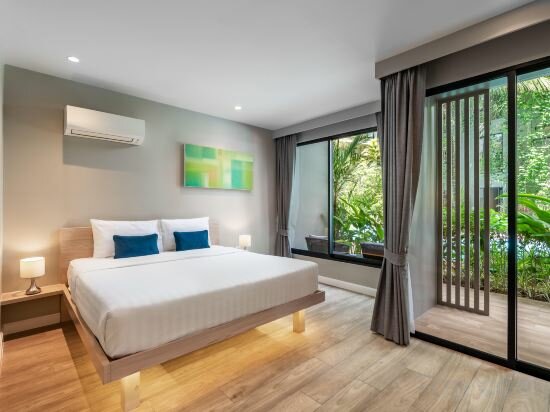 Grand Three Bedroom Suite Pool Terrace