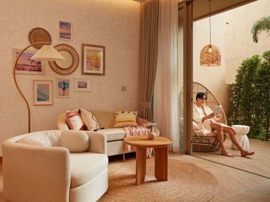 Home Haven Pool Suite