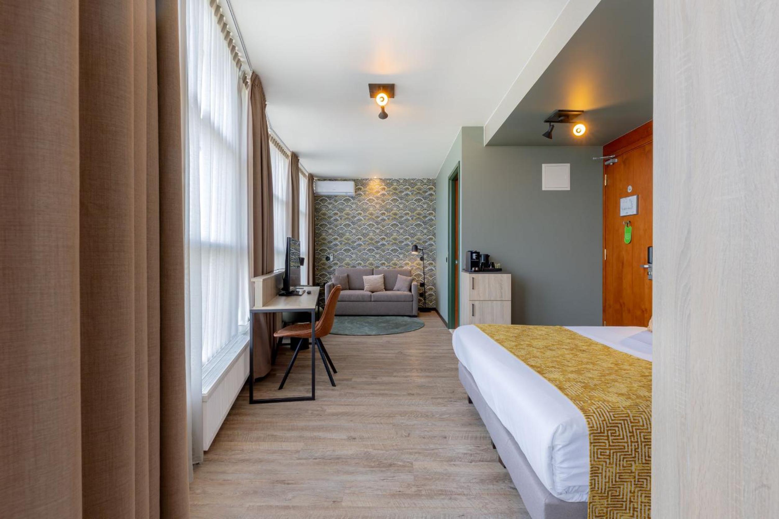 Deluxe Junior Suite