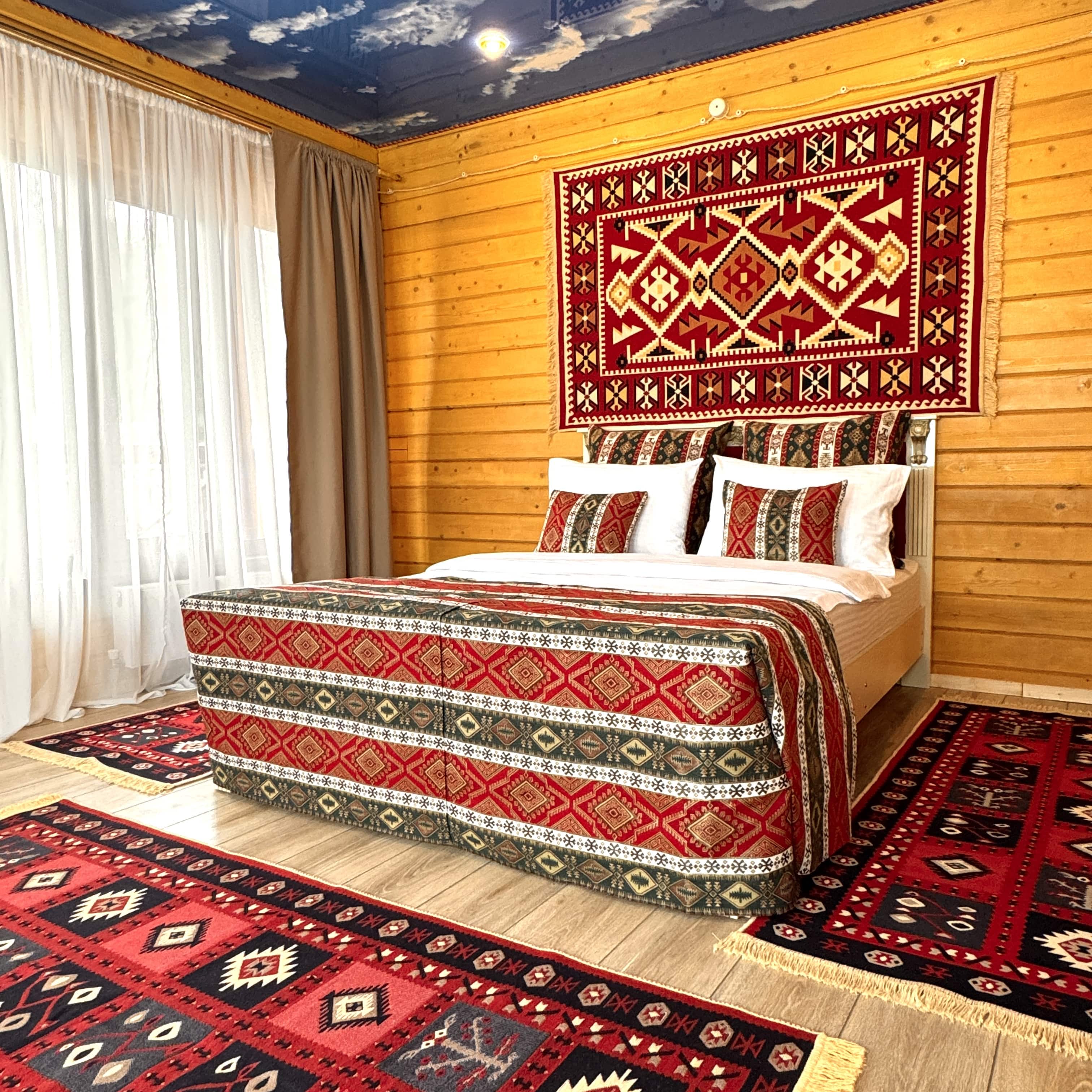 Двухкомнатный комфорт с общей террасой и видом на горы | 2 этаж