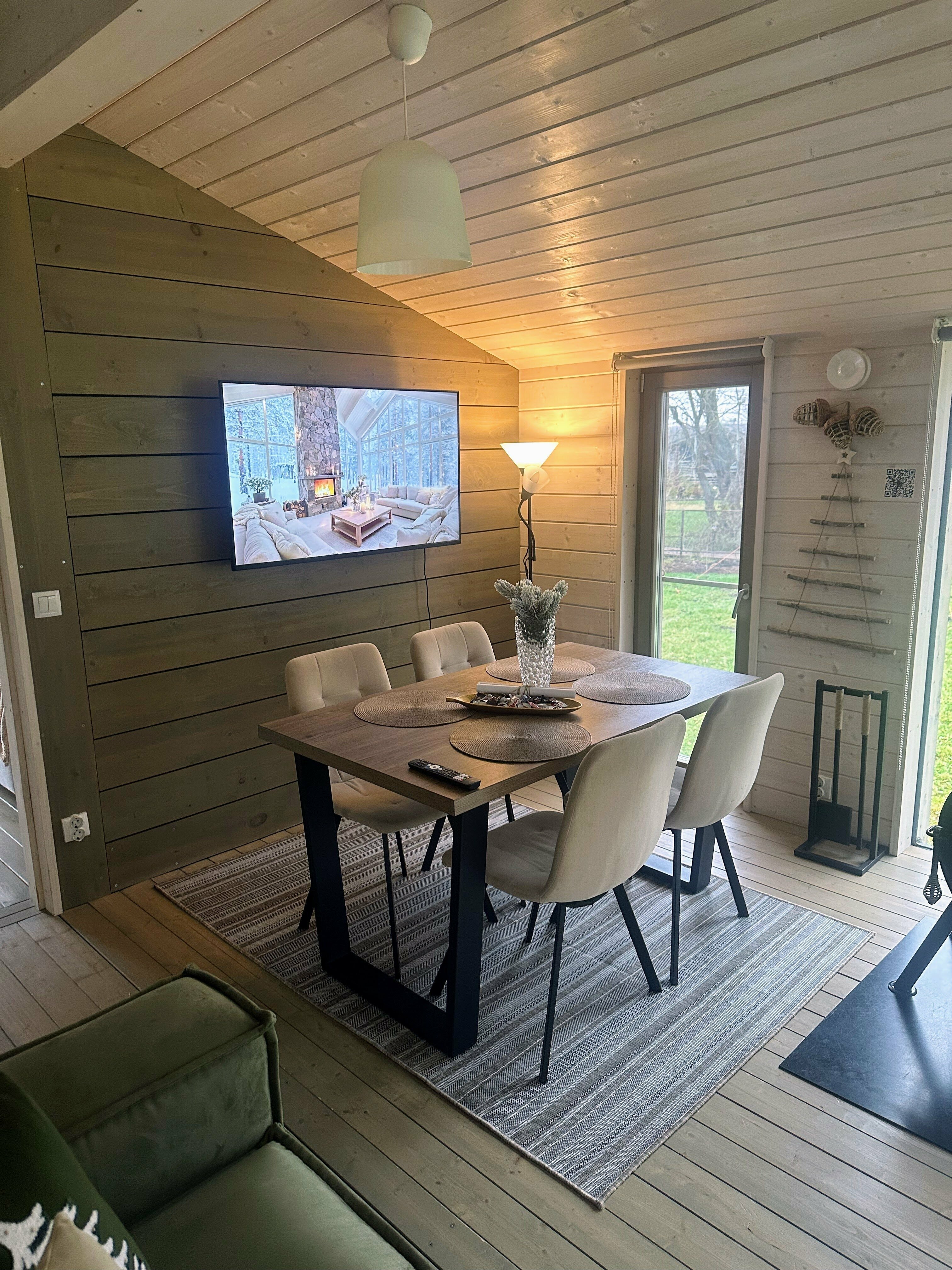 Дом у леса «Изумрудный»