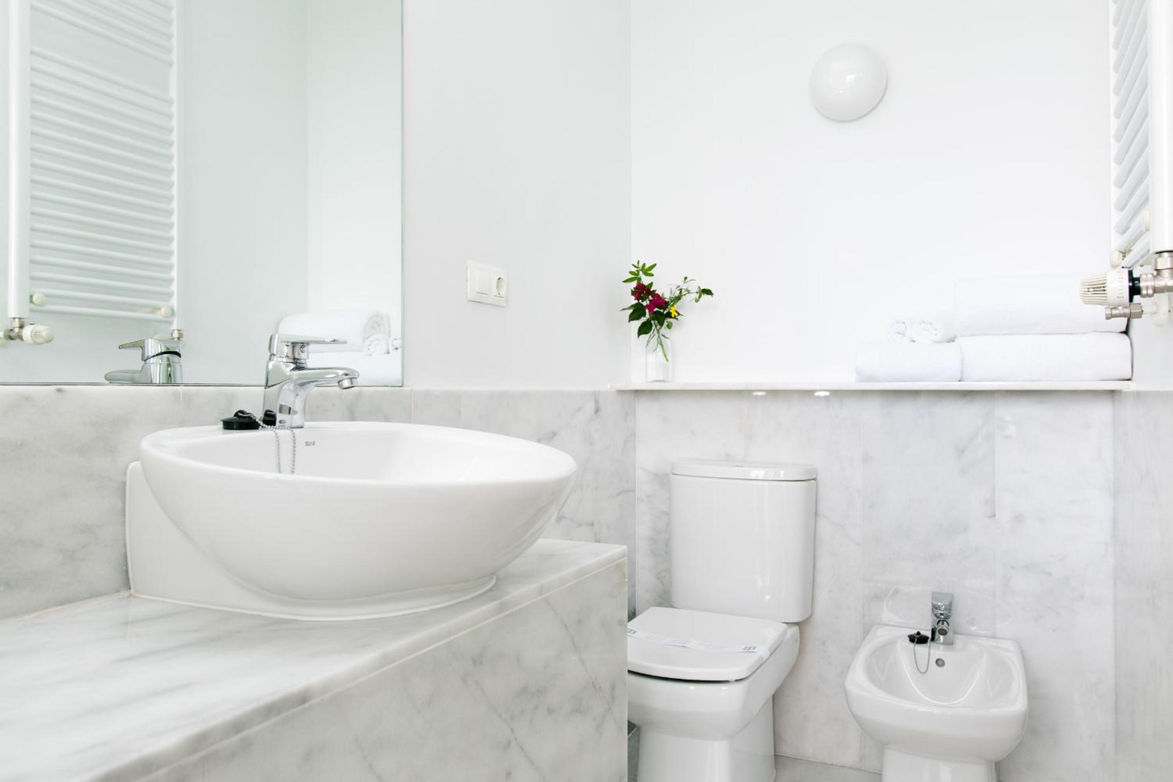 Deluxe Double or Twin Room with Sea View