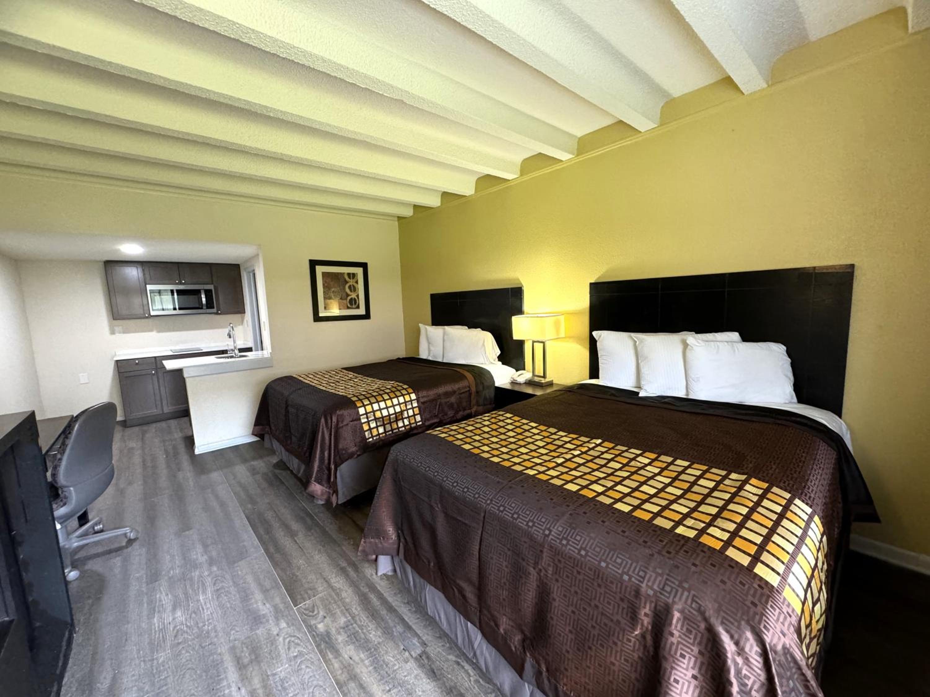 Deluxe Double Studio