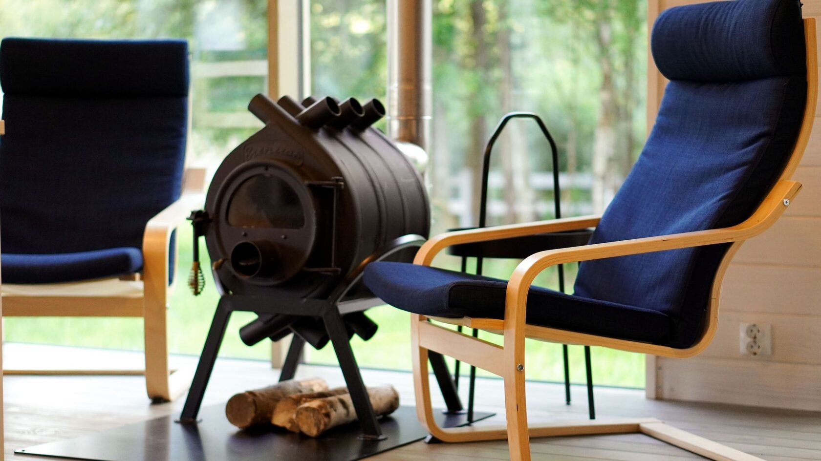 Коттедж с видом на лес