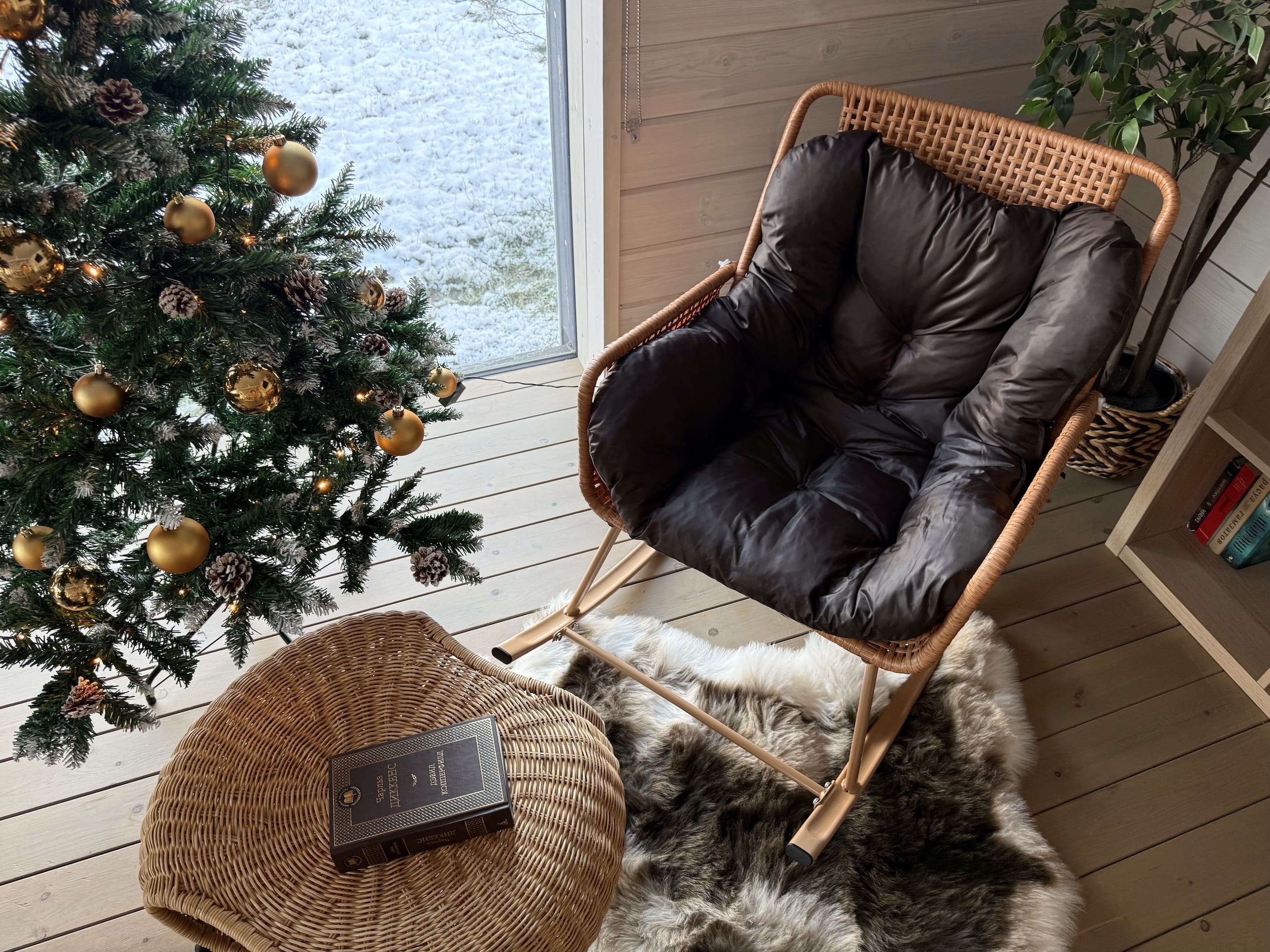 Коттедж с видом на лес