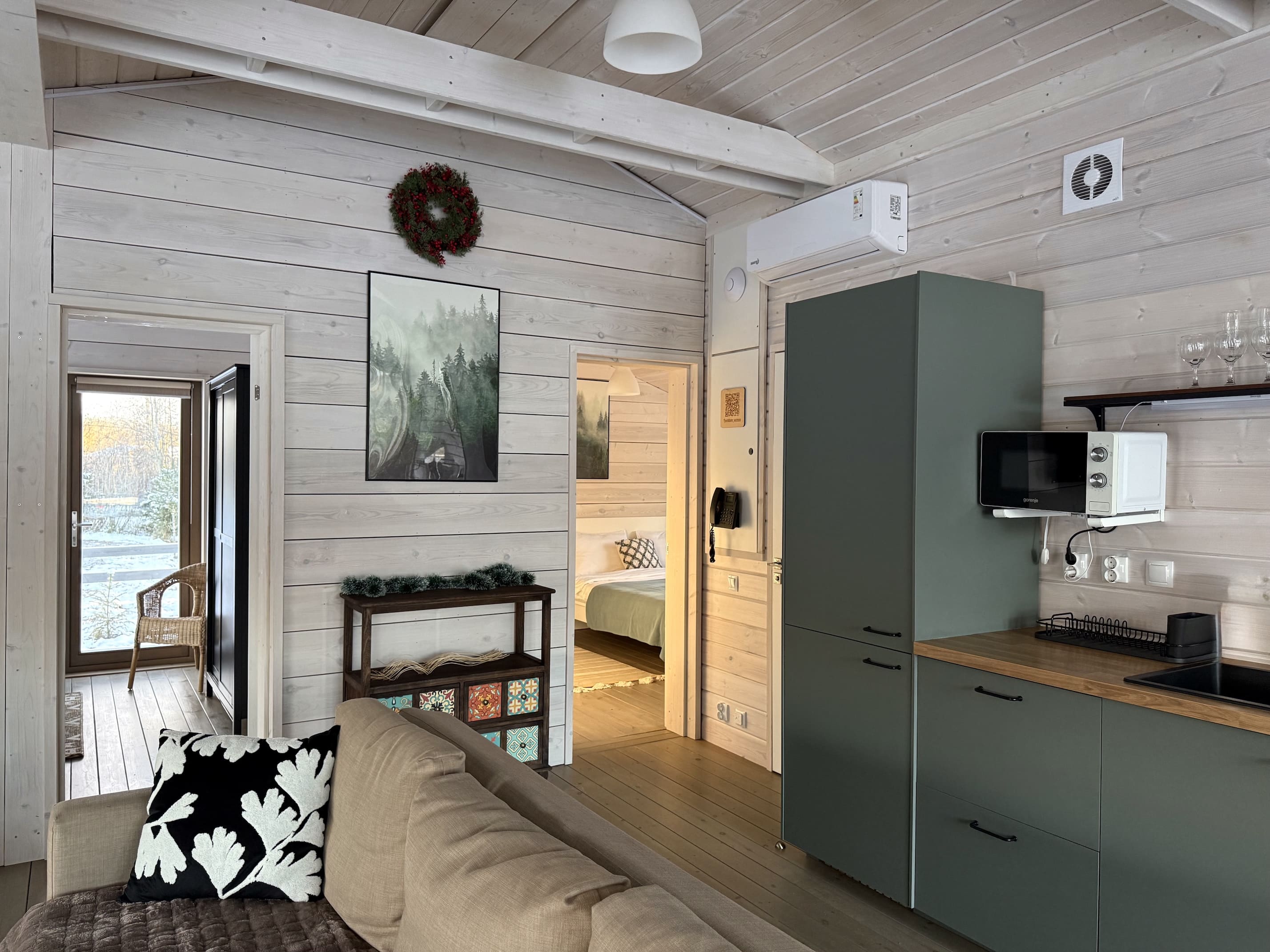 Коттедж с видом на лес