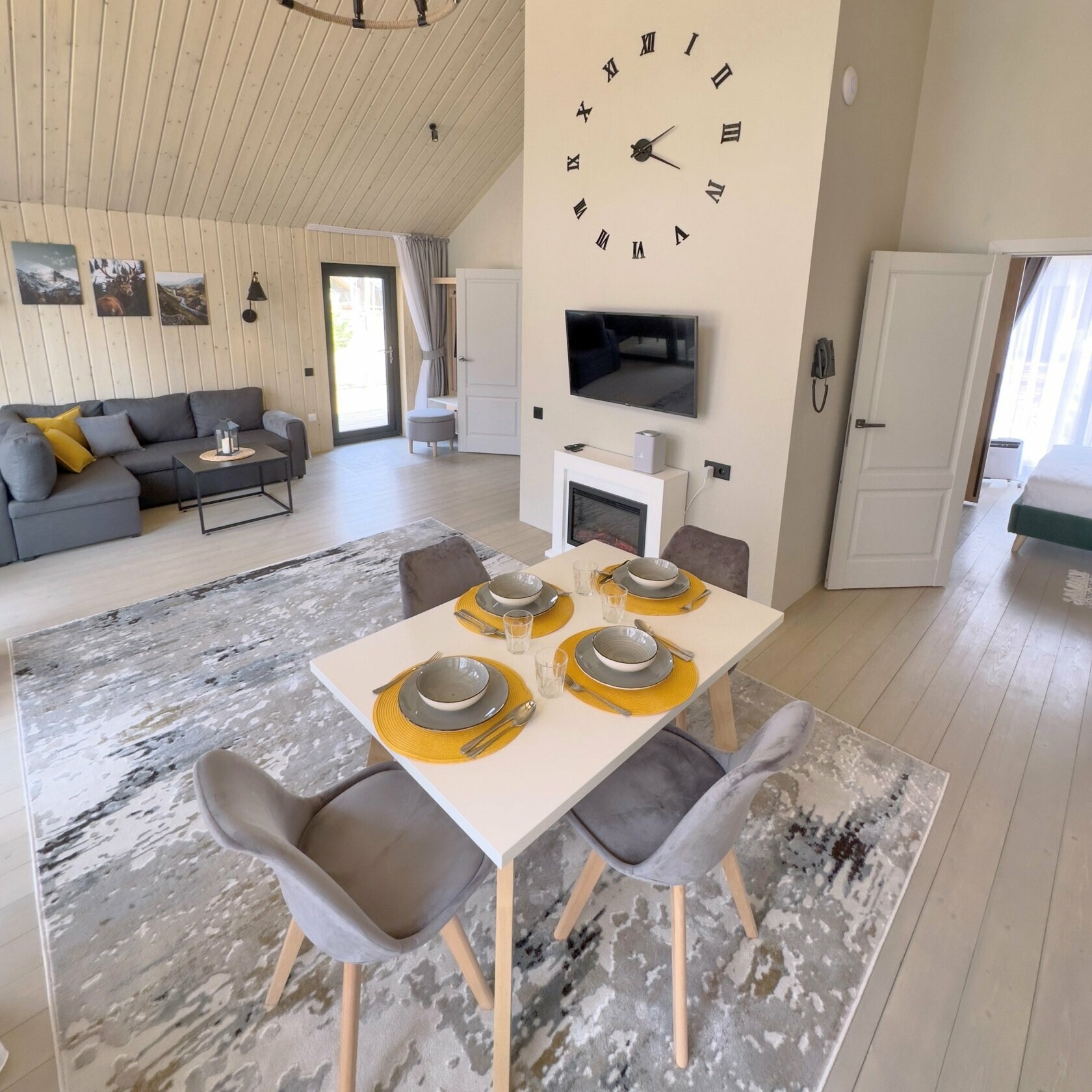 Коттедж с видом на лес