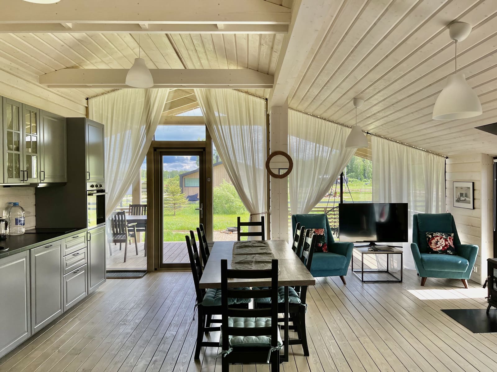 Коттедж с видом на лес