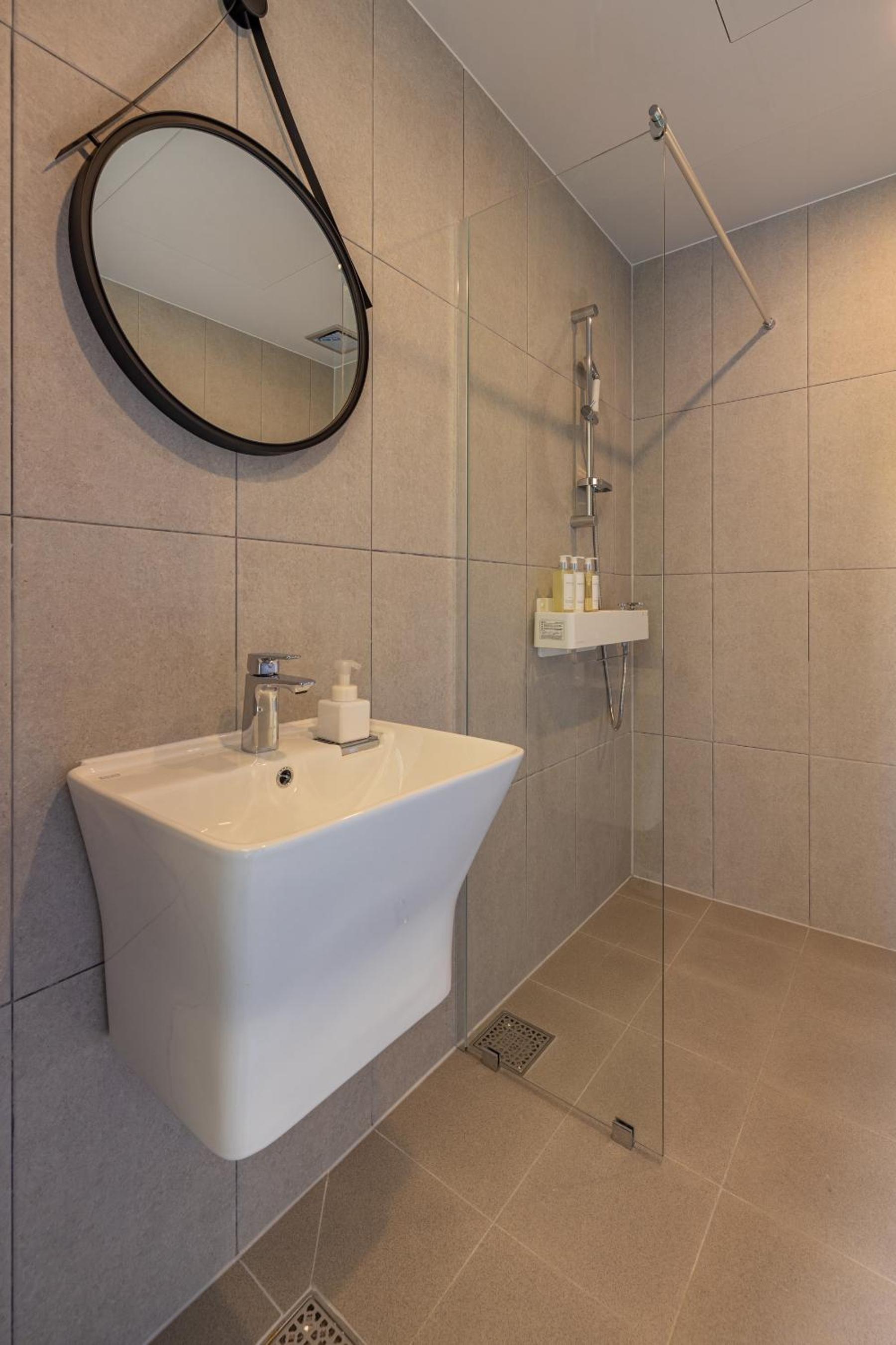 Panoramic Ocean Glamping Caravan