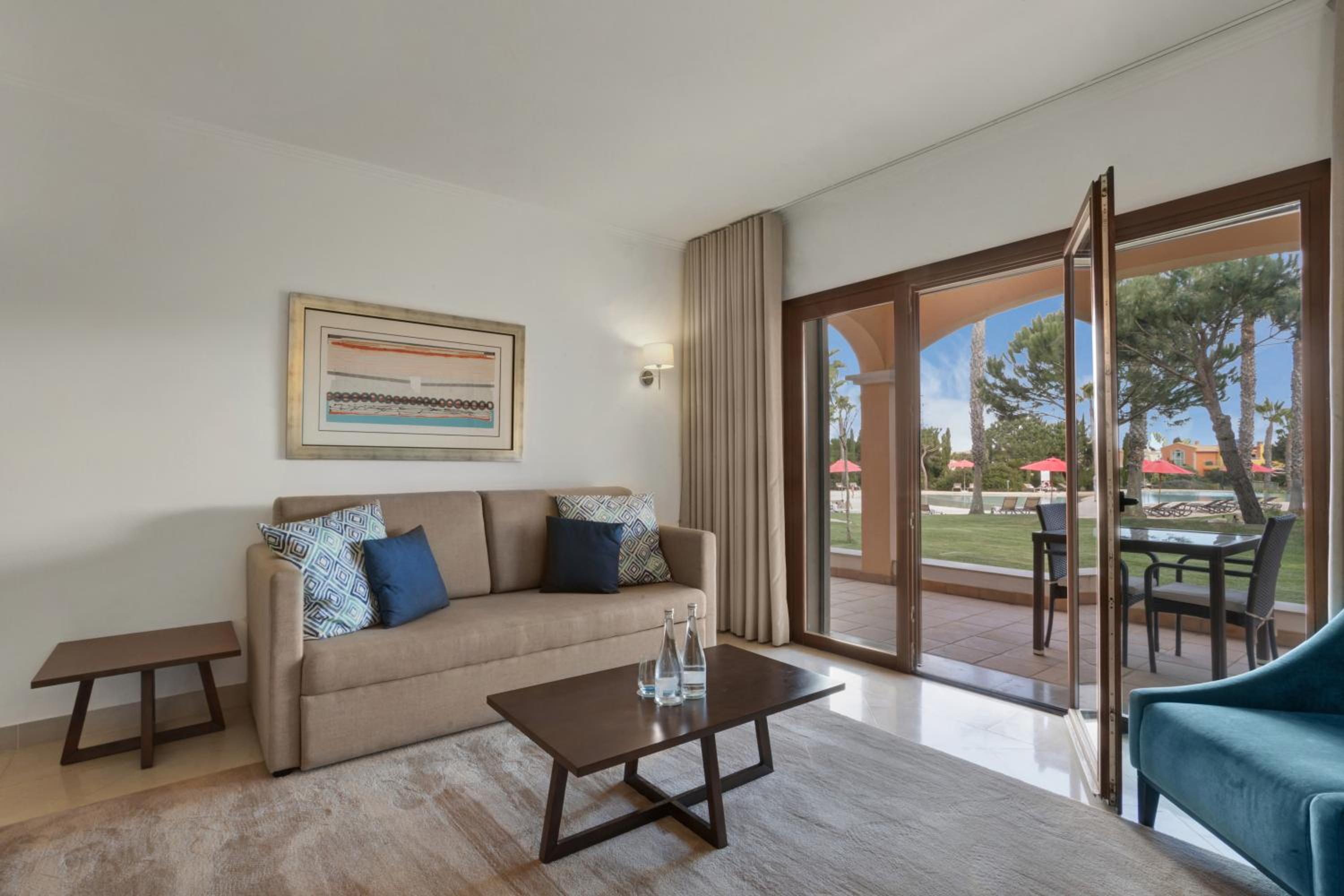 One-Bedroom Apartment with Pool View