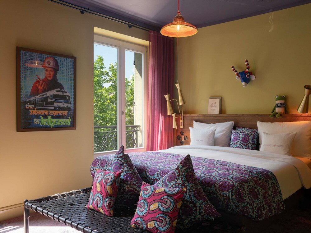 Large with Paris view