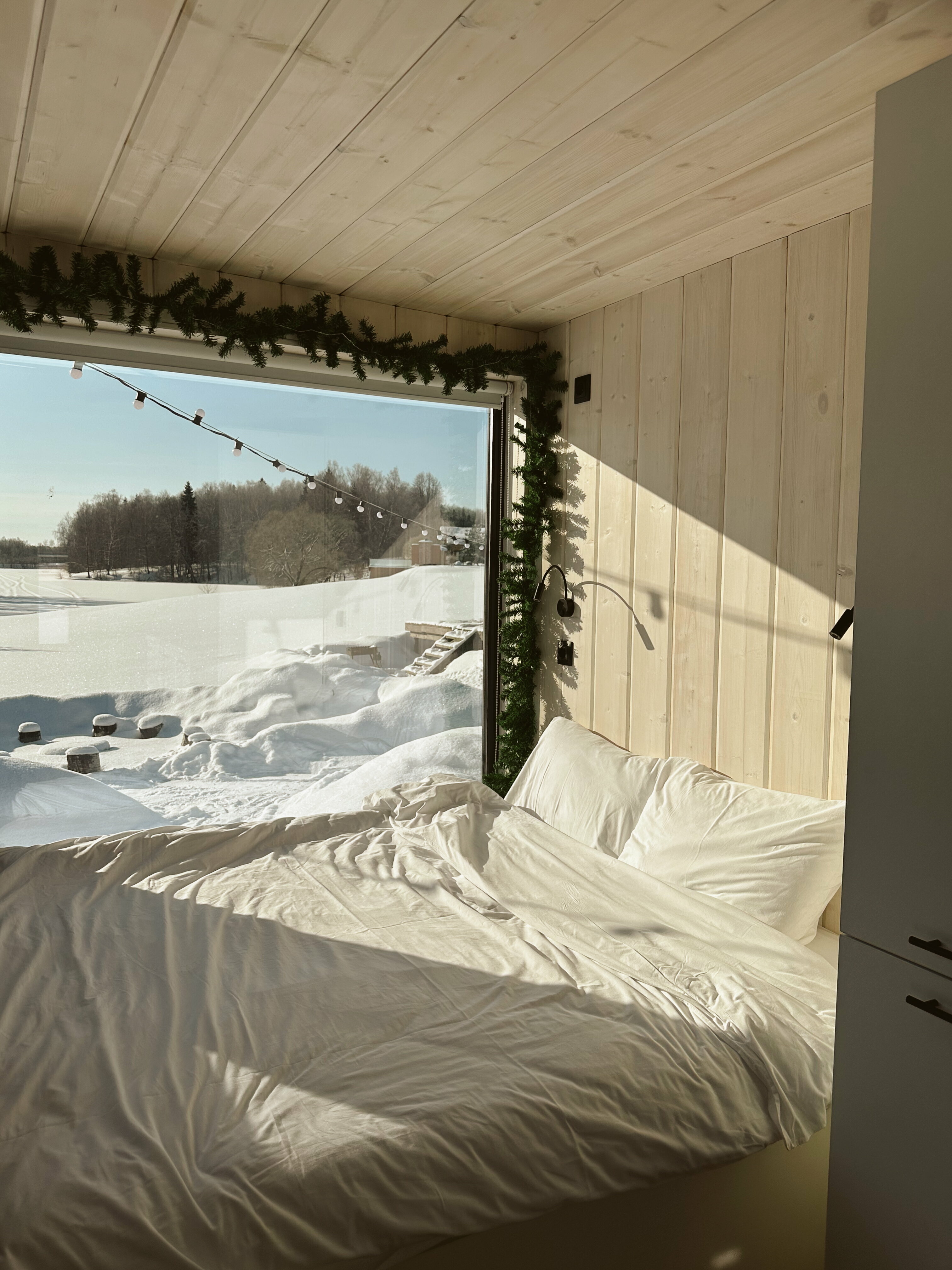 Семейный мини Lodge 2+1 с мансардным окном и панорамным видом на реку (3)