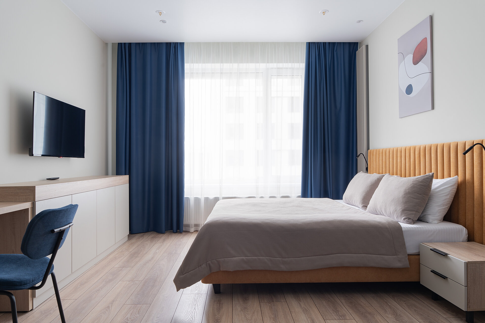 Улучшенный номер с кроватью размера «queen-size»