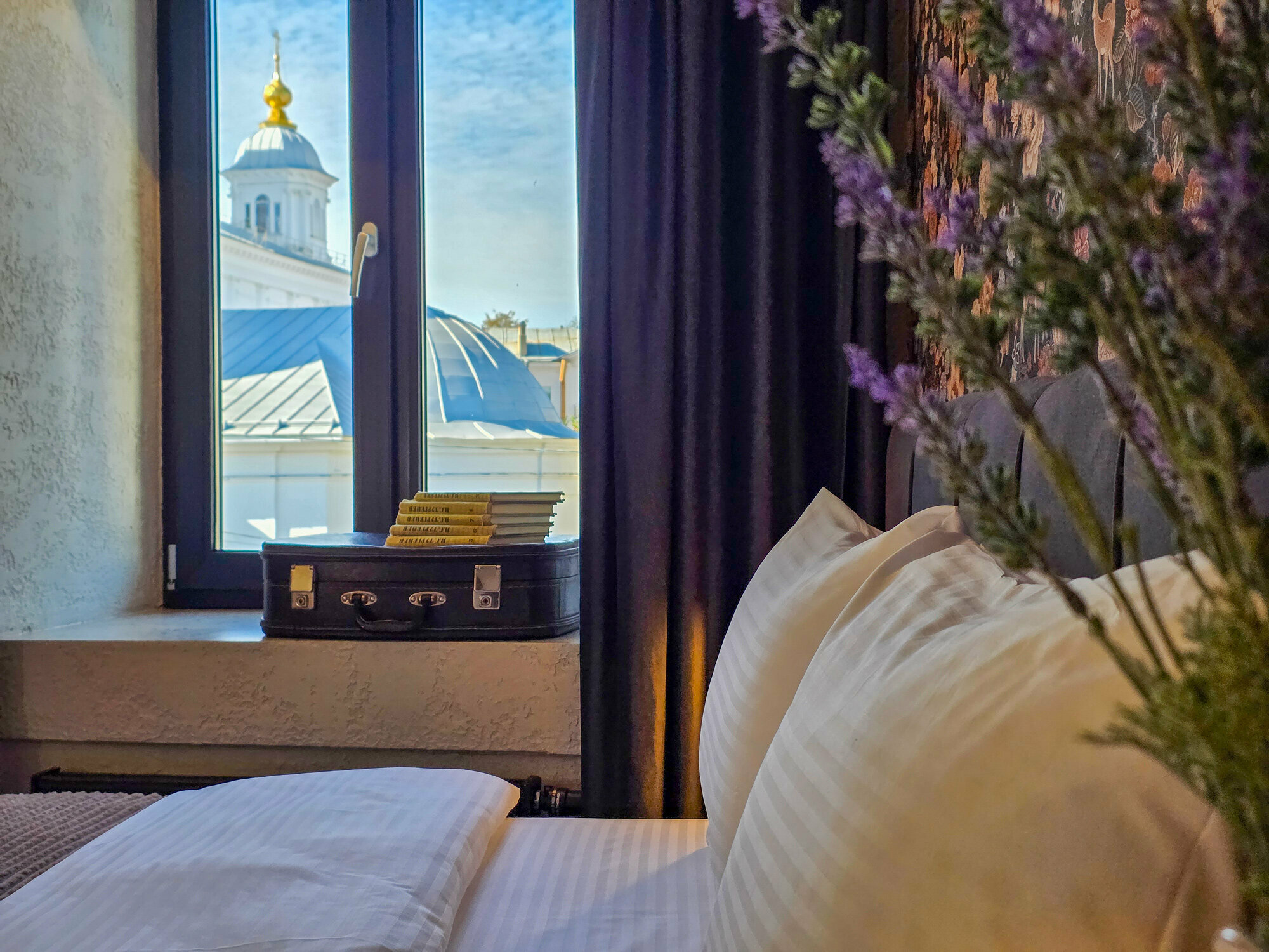 Люкс с кроватью размера «queen-size»