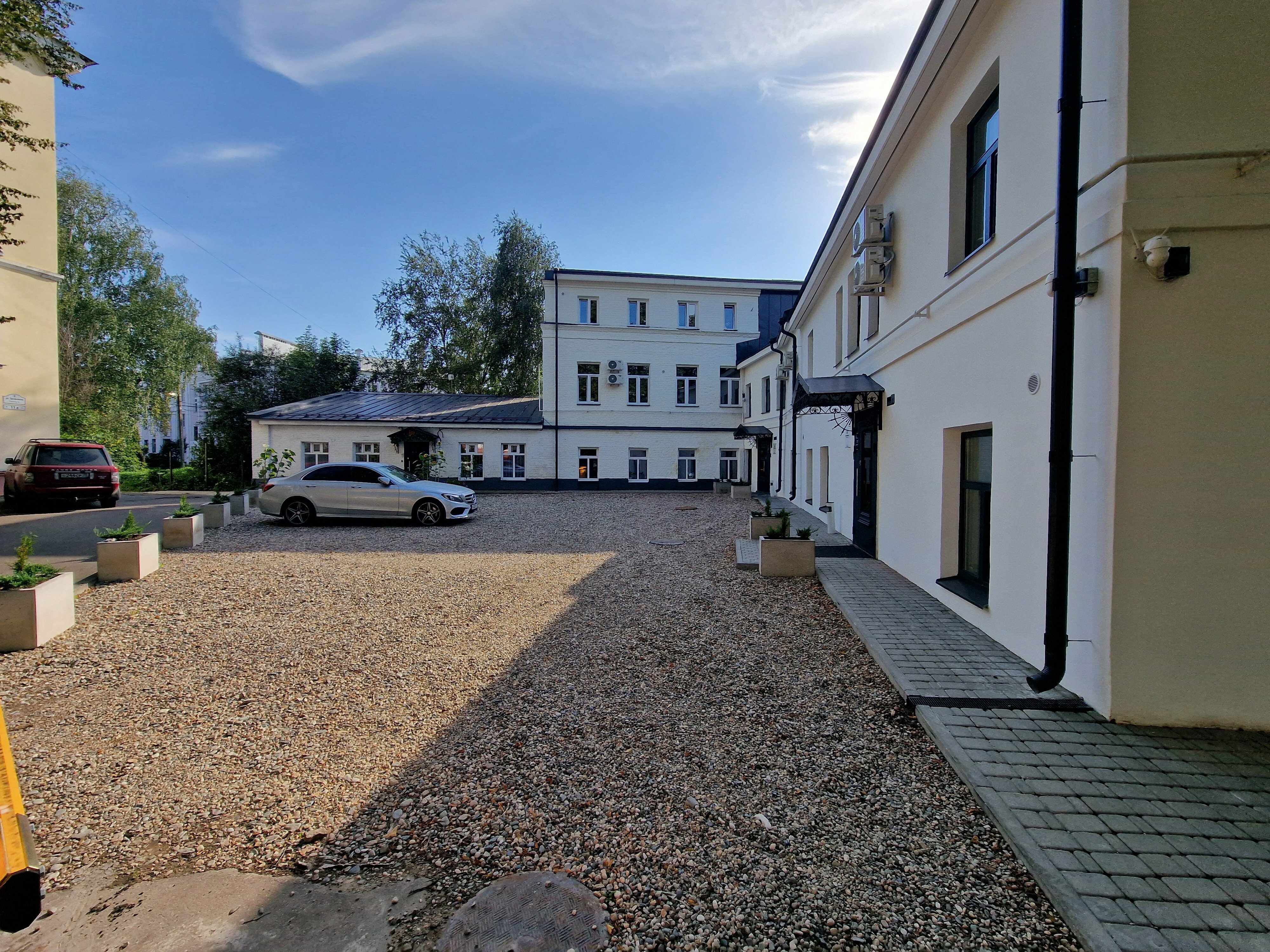 Однокомнатные апартаменты люкс с видом во двор