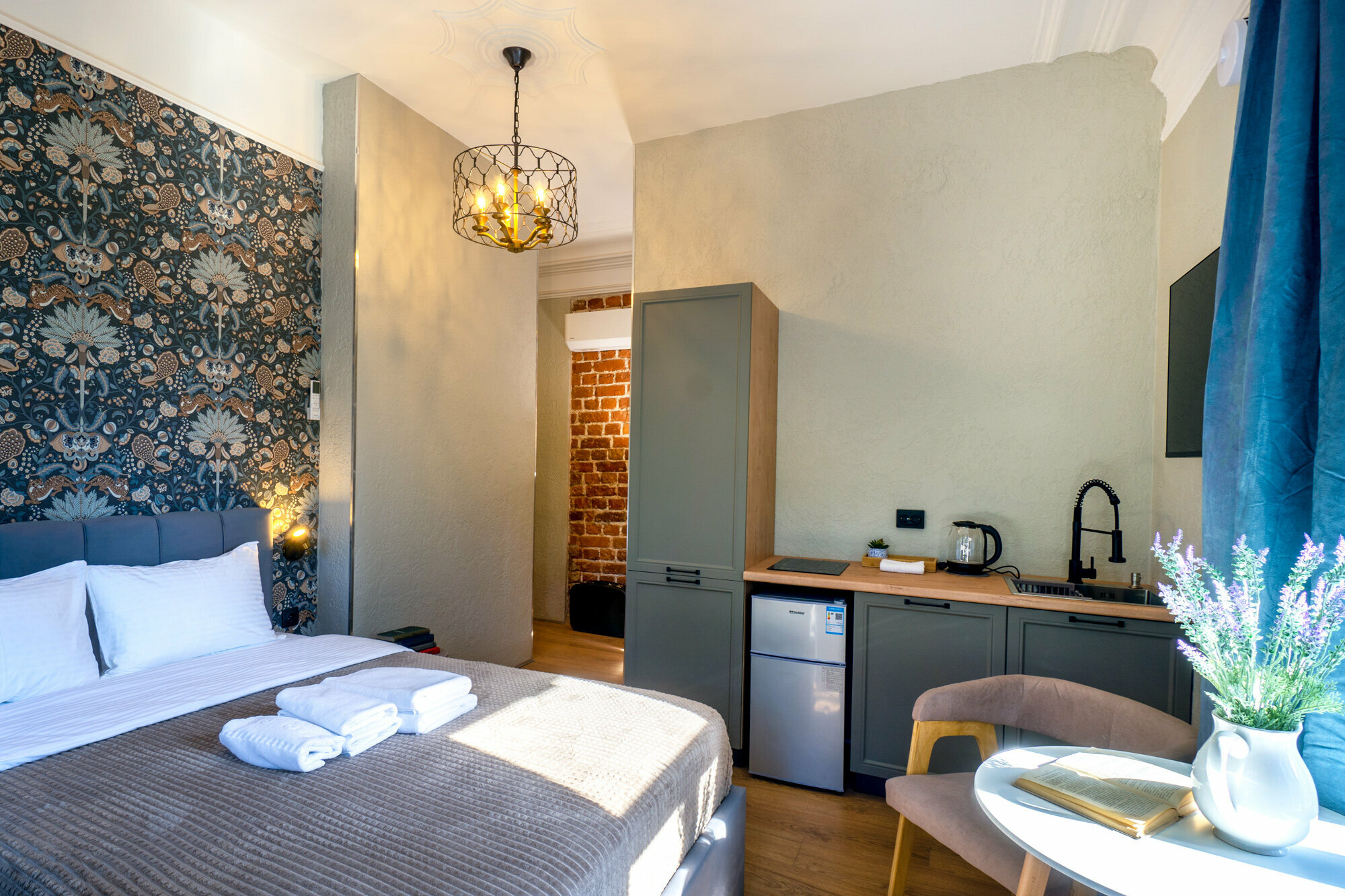 Однокомнатные апартаменты люкс с видом на гаргулей