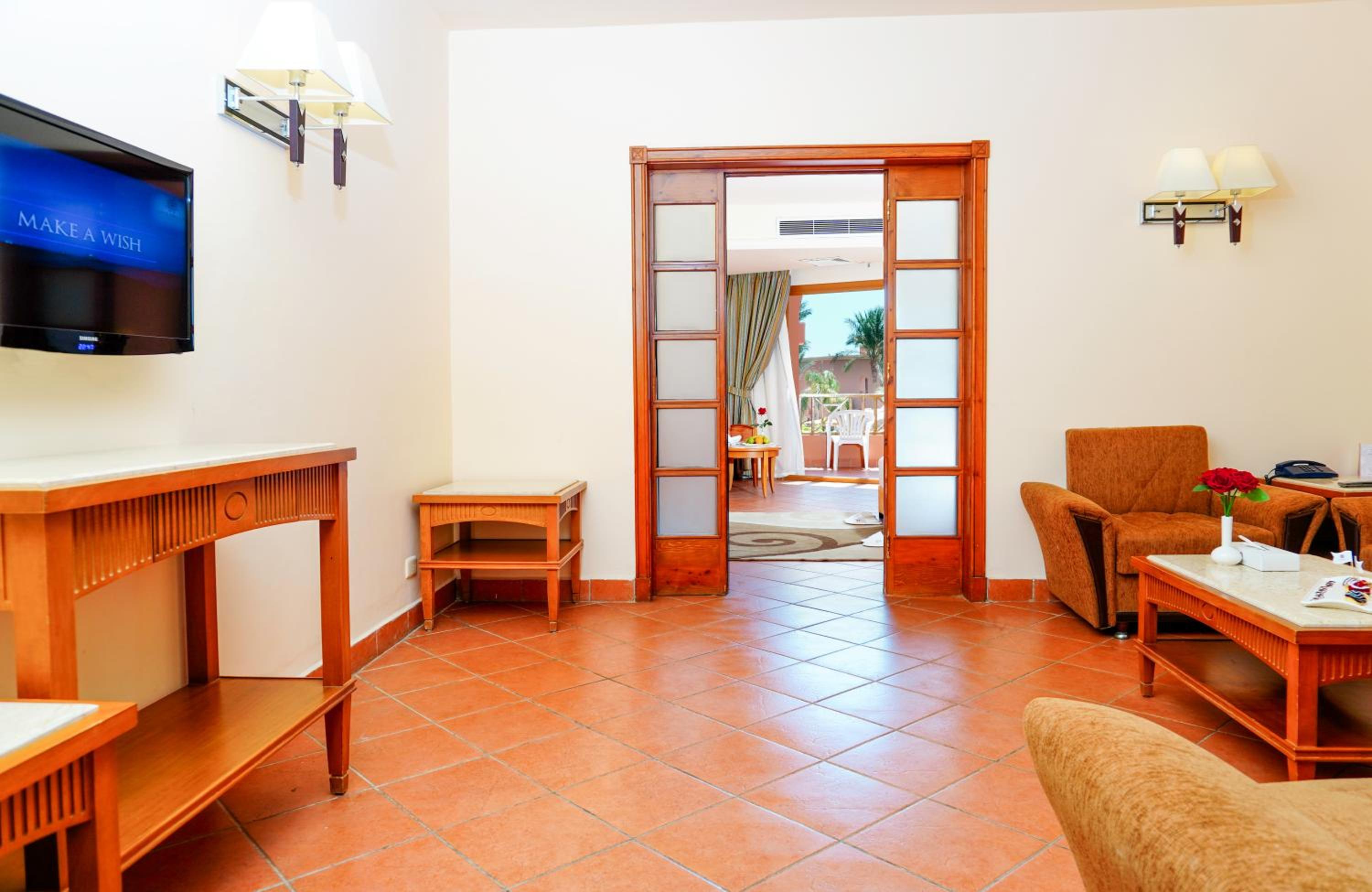 Family Suite with Garden View 