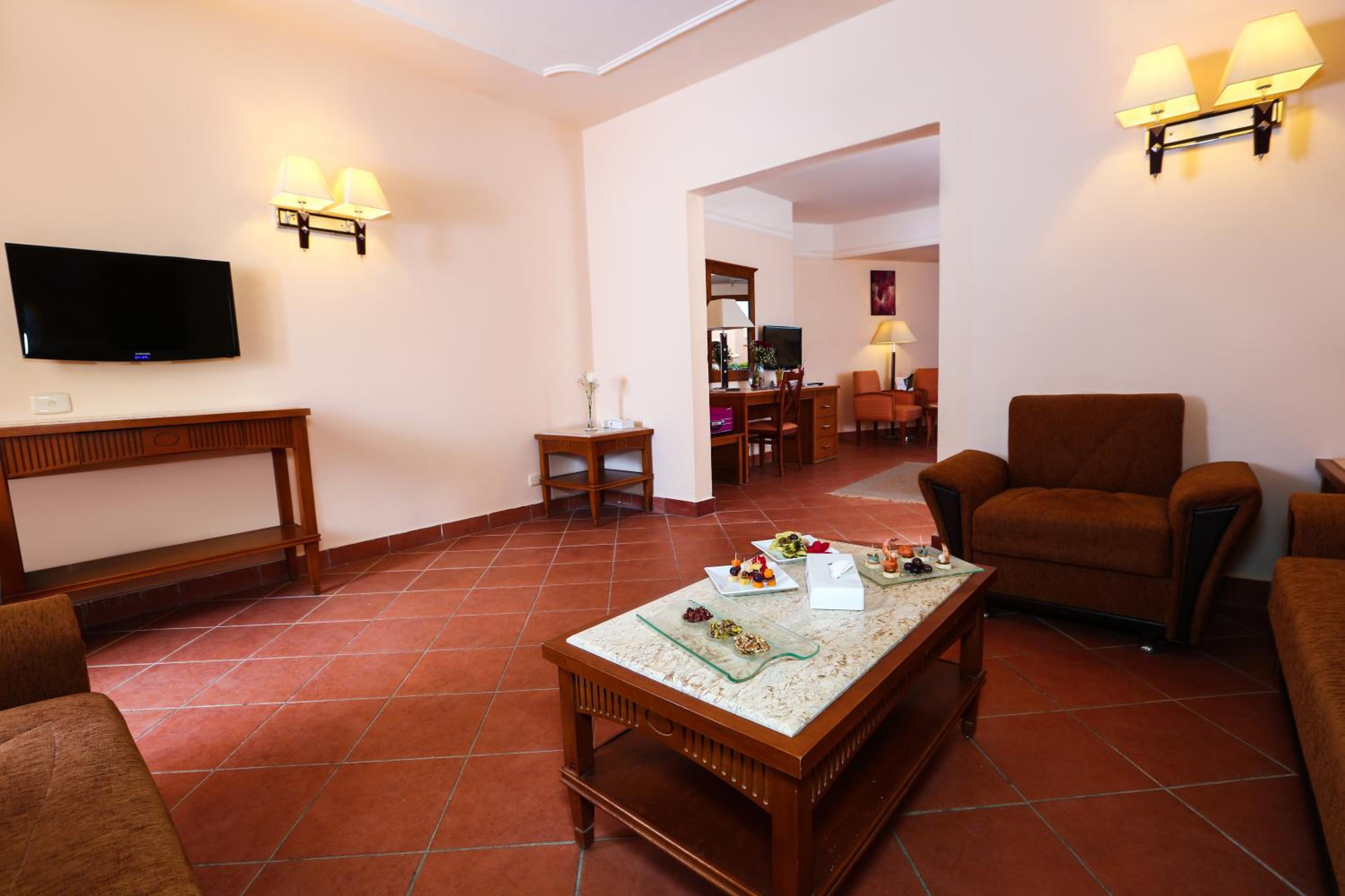 Family Suite Garden view( 3 Adults + 2 Children ) Egyptians & Residents only