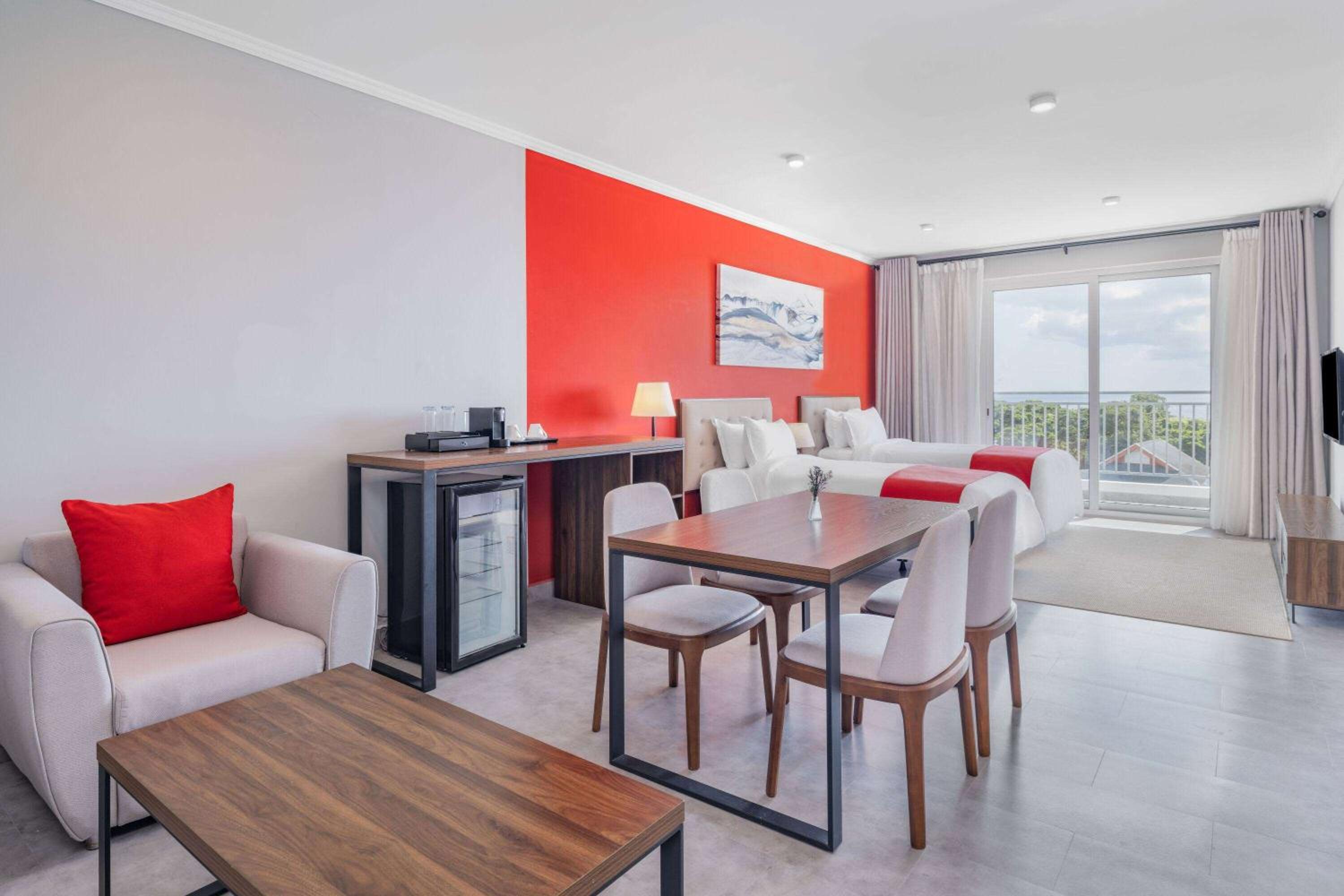 Junior Suite With Ocean View - Non-Smoking