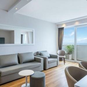 One Bedroom Suite Double Sea view